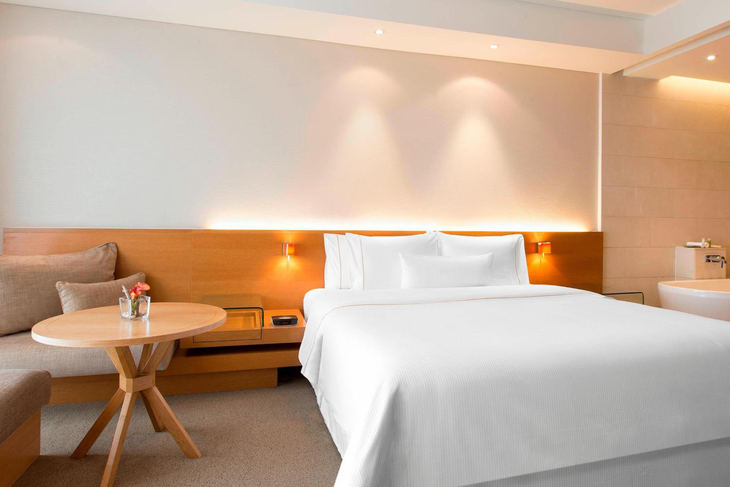 Mumbai Vacations - The Westin Mumbai Garden City - Property Image 53