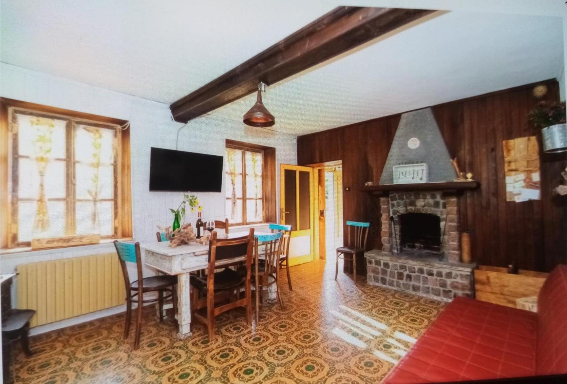 Casa delle foglie sussurranti