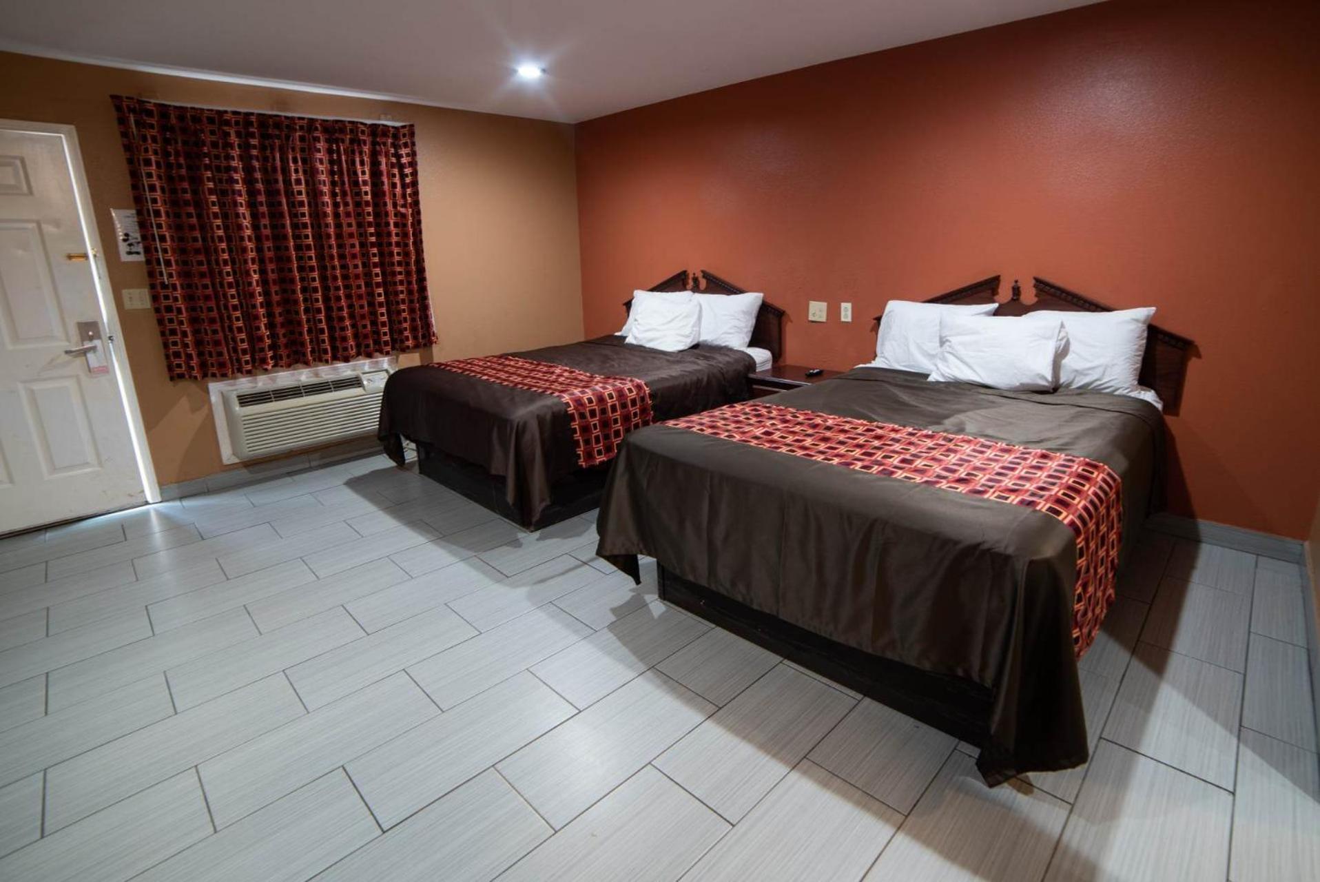 Americas Best Value Inn and Suites Siloam Springs view 5