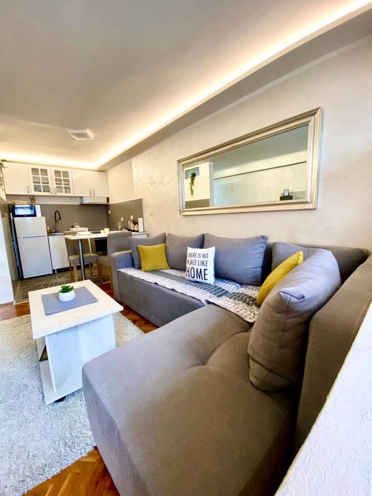 Top Center Apartment Novi Sad view 2