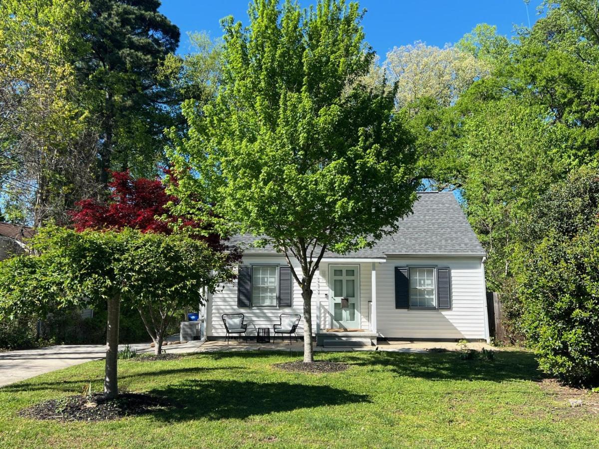 Stylish & Comfy 5 Location Private Backyard Updated Close to Downtown Walkable view 3