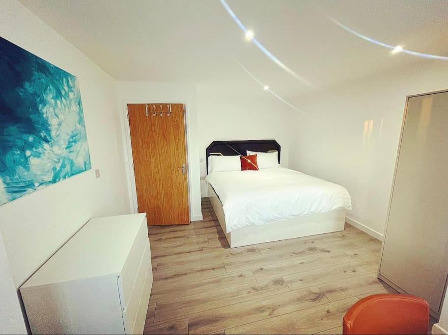 Oxford Vacations - The Chic Nexus Apartment 2023 New-Build - Property Image 32