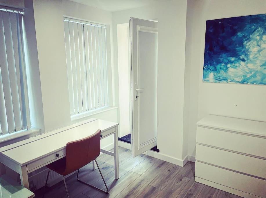 Oxford Vacations - The Chic Nexus Apartment 2023 New-Build - Property Image 5