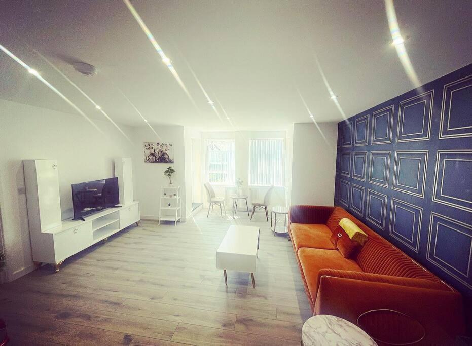 Oxford Vacations - The Chic Nexus Apartment 2023 New-Build - Property Image 8