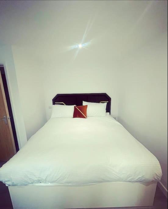 Oxford Vacations - The Chic Nexus Apartment 2023 New-Build - Property Image 15