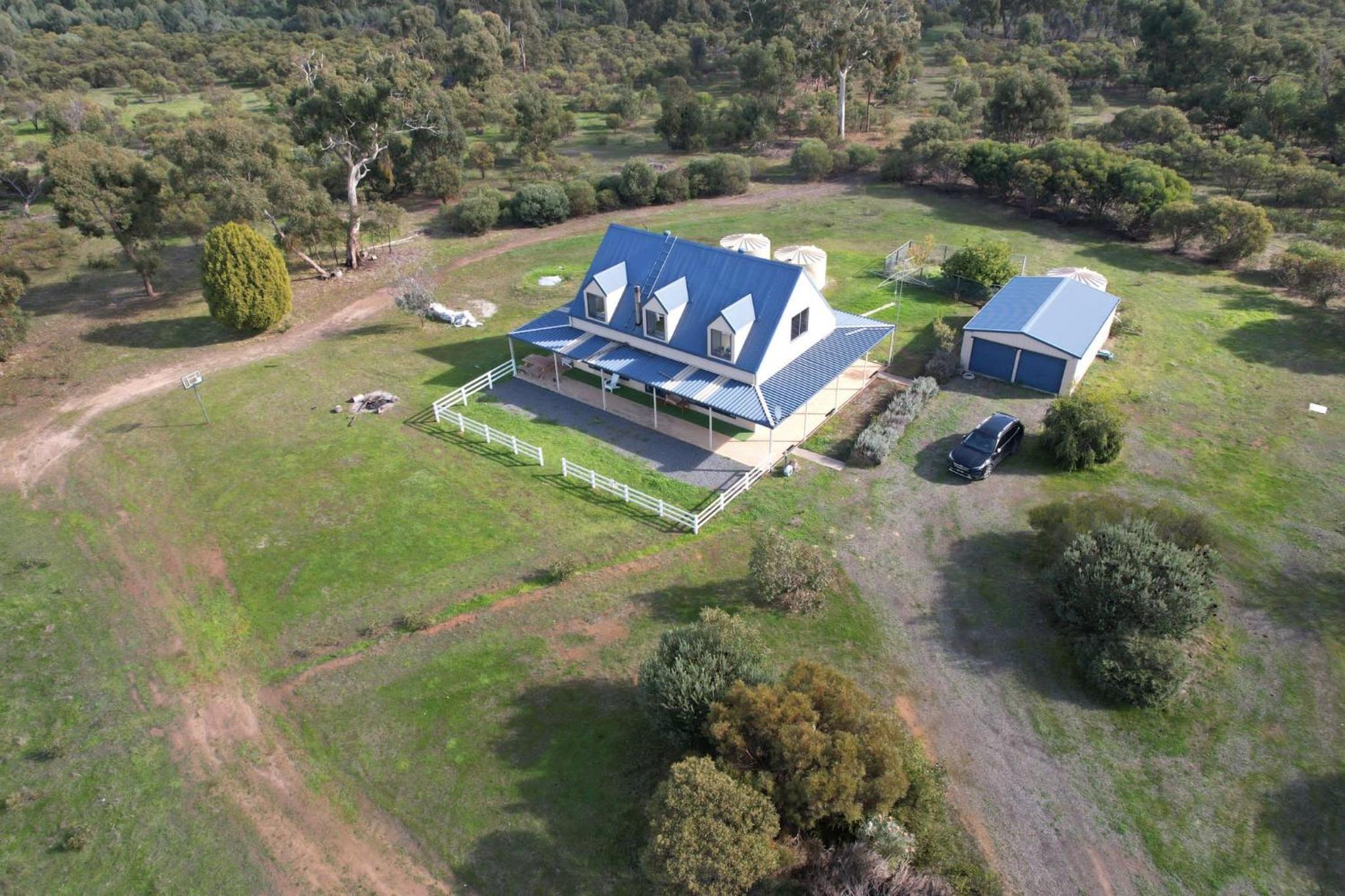 Morningside farm house with Mountian views...