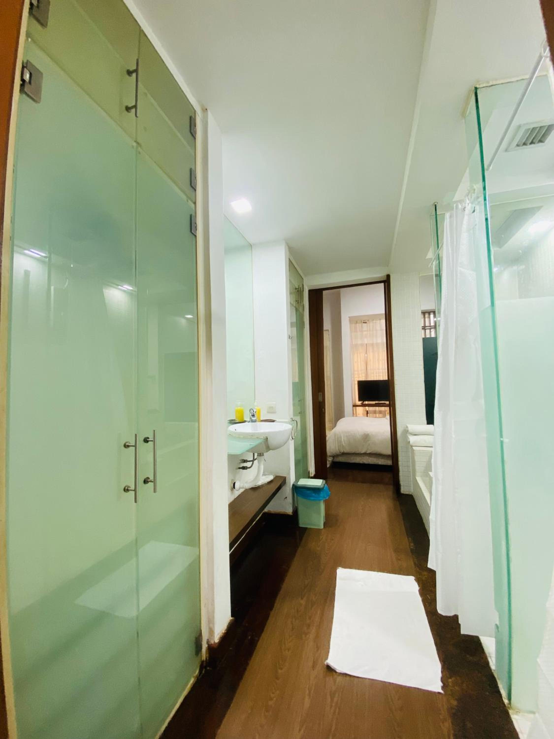 Peninsula Residences All Suite Hotel
