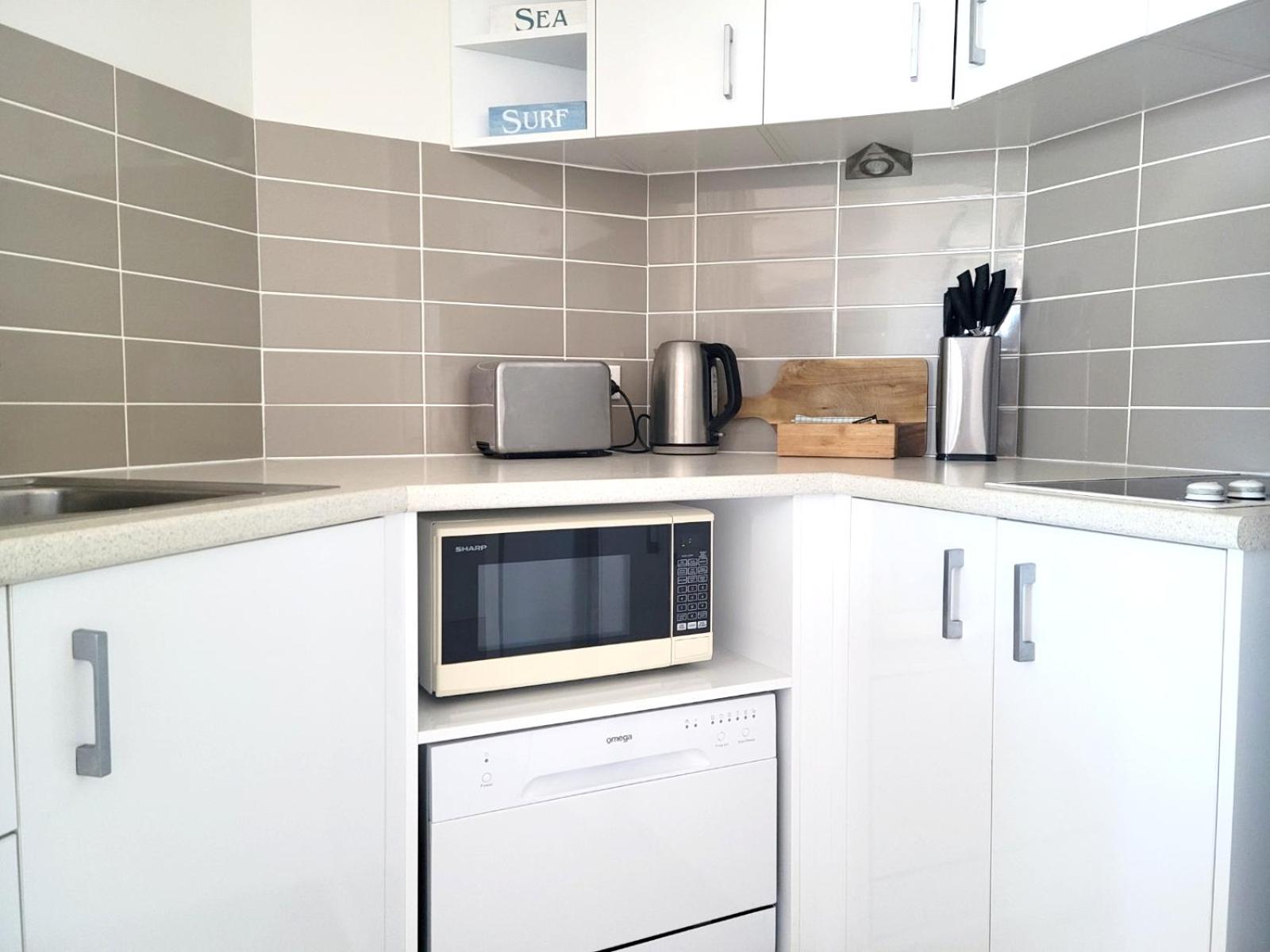 Mooloolab Beach Paradise 2 bedroom Unit - 350m from Beach
