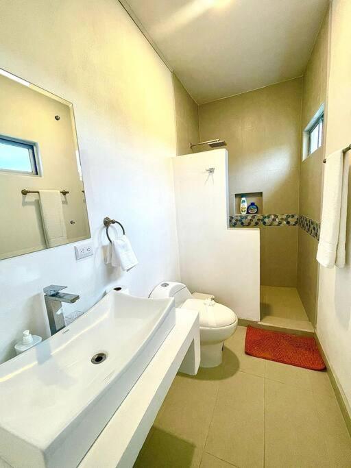 Pacific Breeze House - with private pool