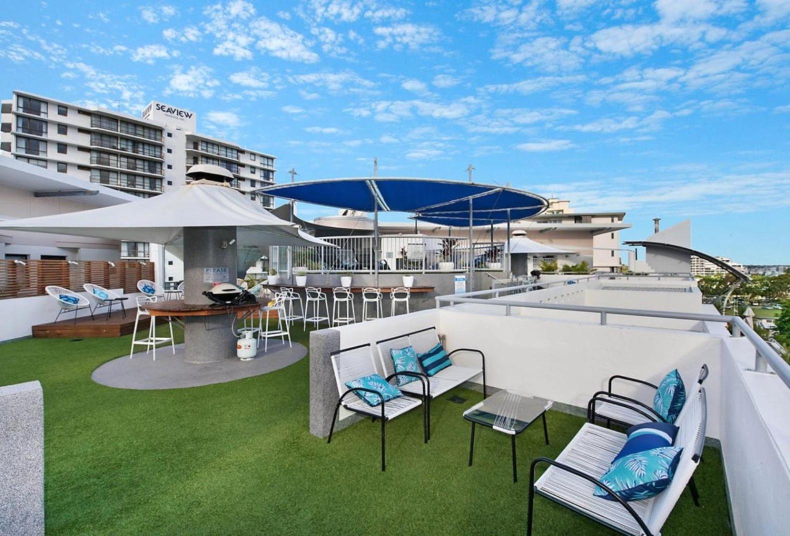 Mooloolab Beach Paradise 2 bedroom Unit - 350m from Beach