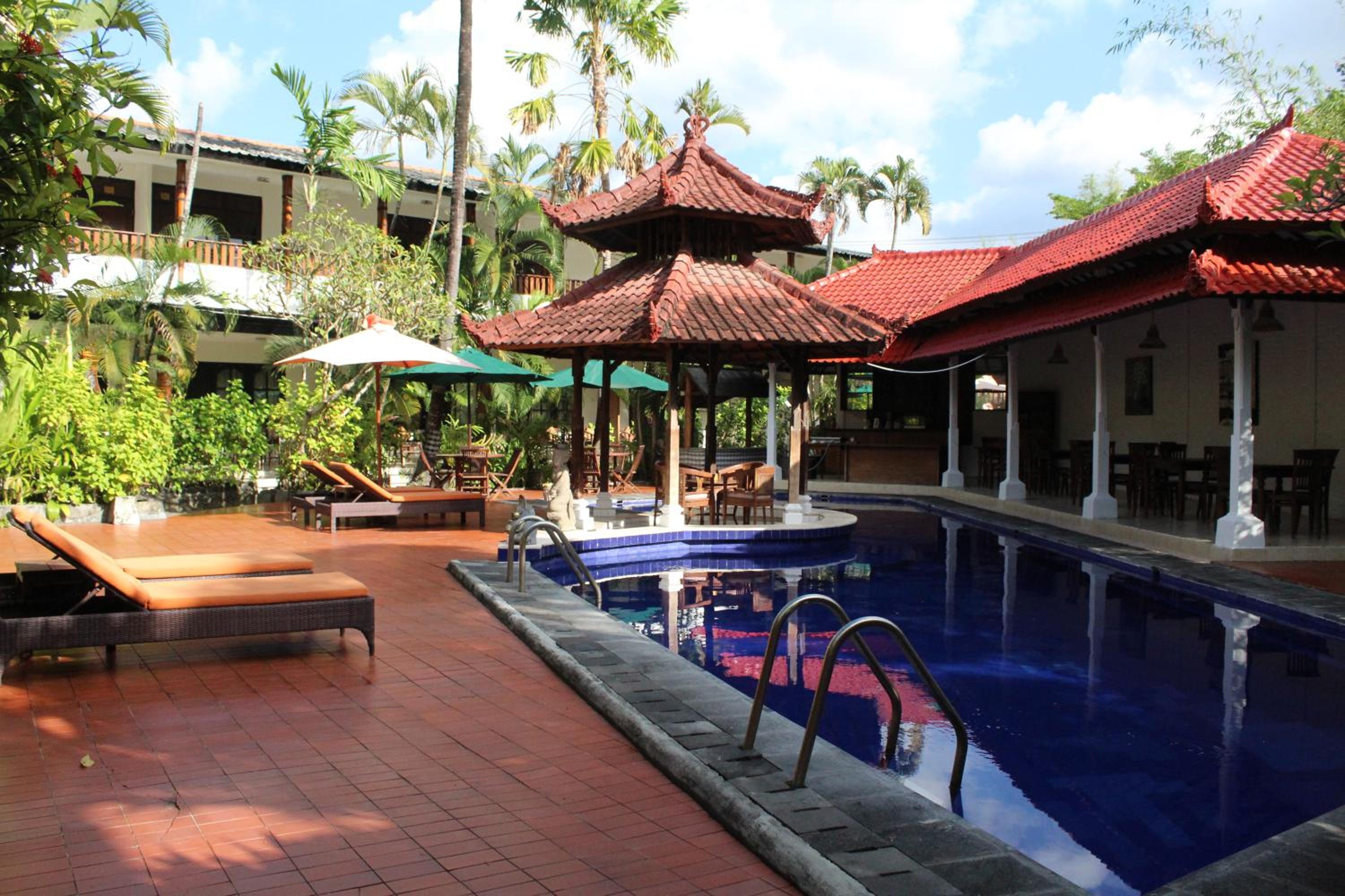Sarinande Hotel