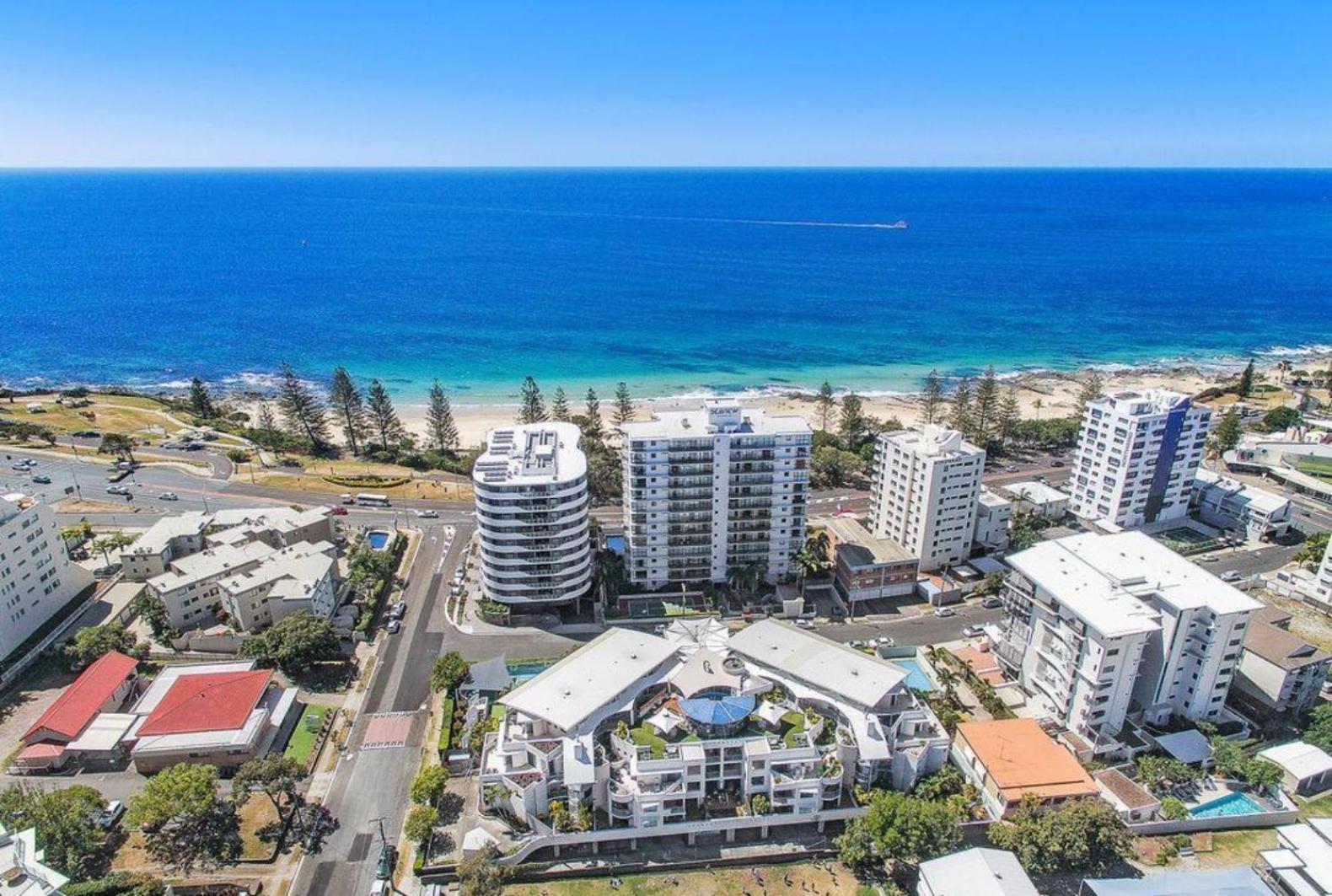 Mooloolab Beach Paradise 2 bedroom Unit - 350m from Beach