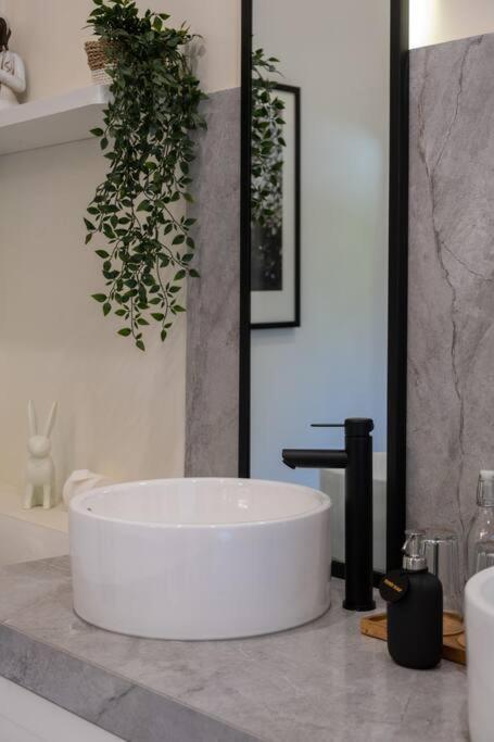 Villa Sori 2 - Perfect Canggu hideaway, great location! view 4