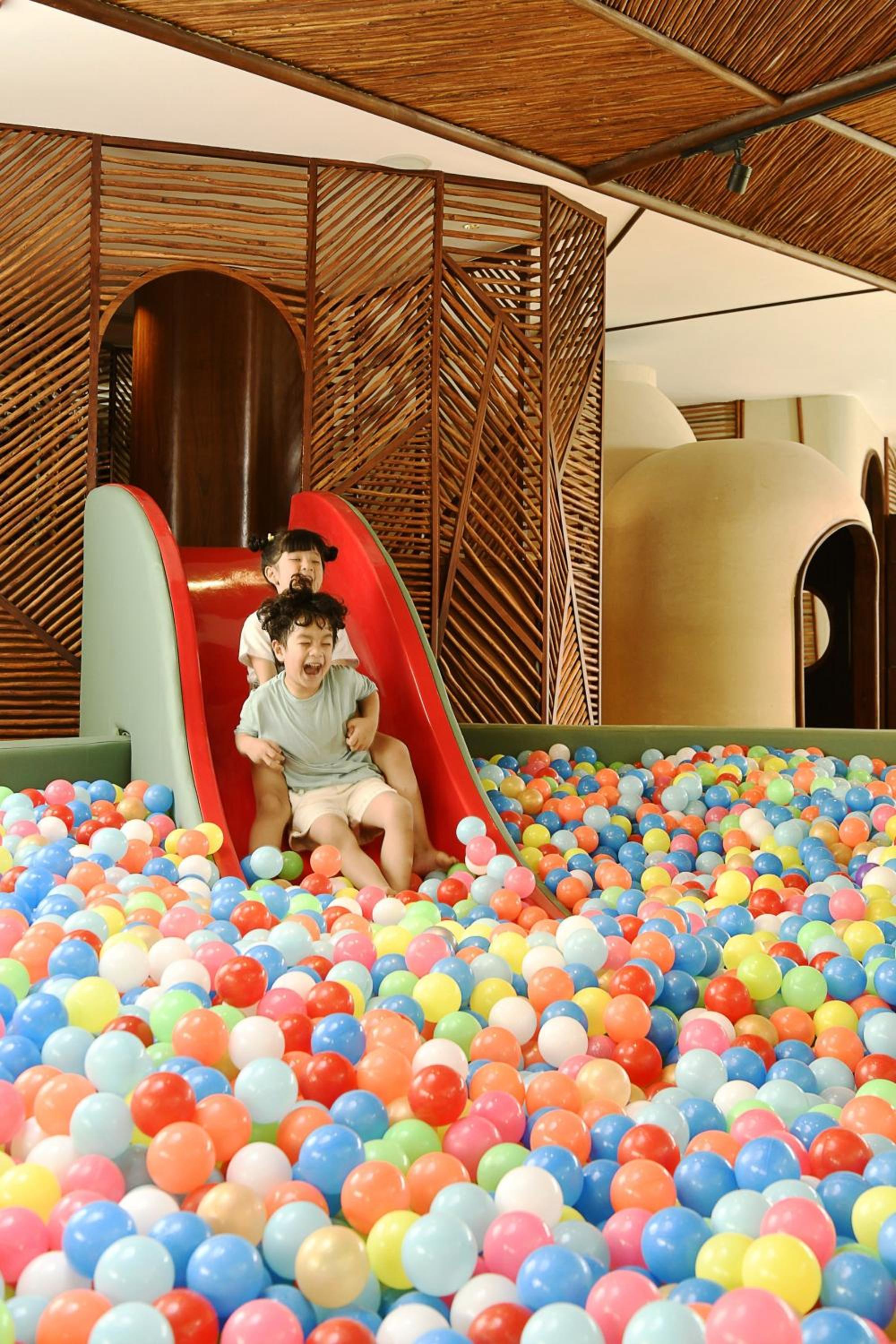 New World Hoiana Beach Resort 41