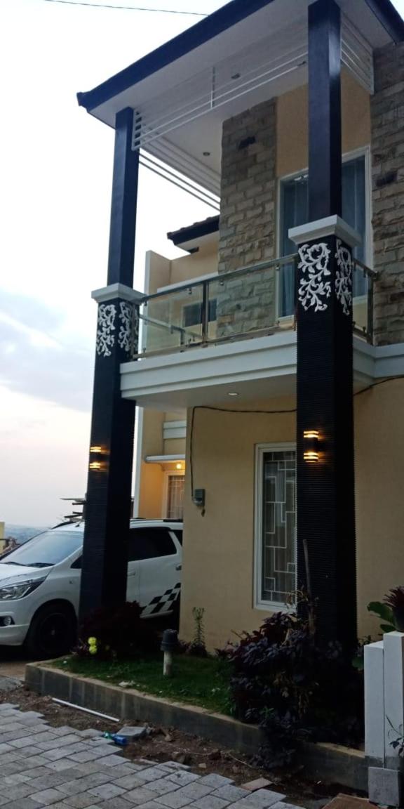 Villa Mandala Songgoriti view 5