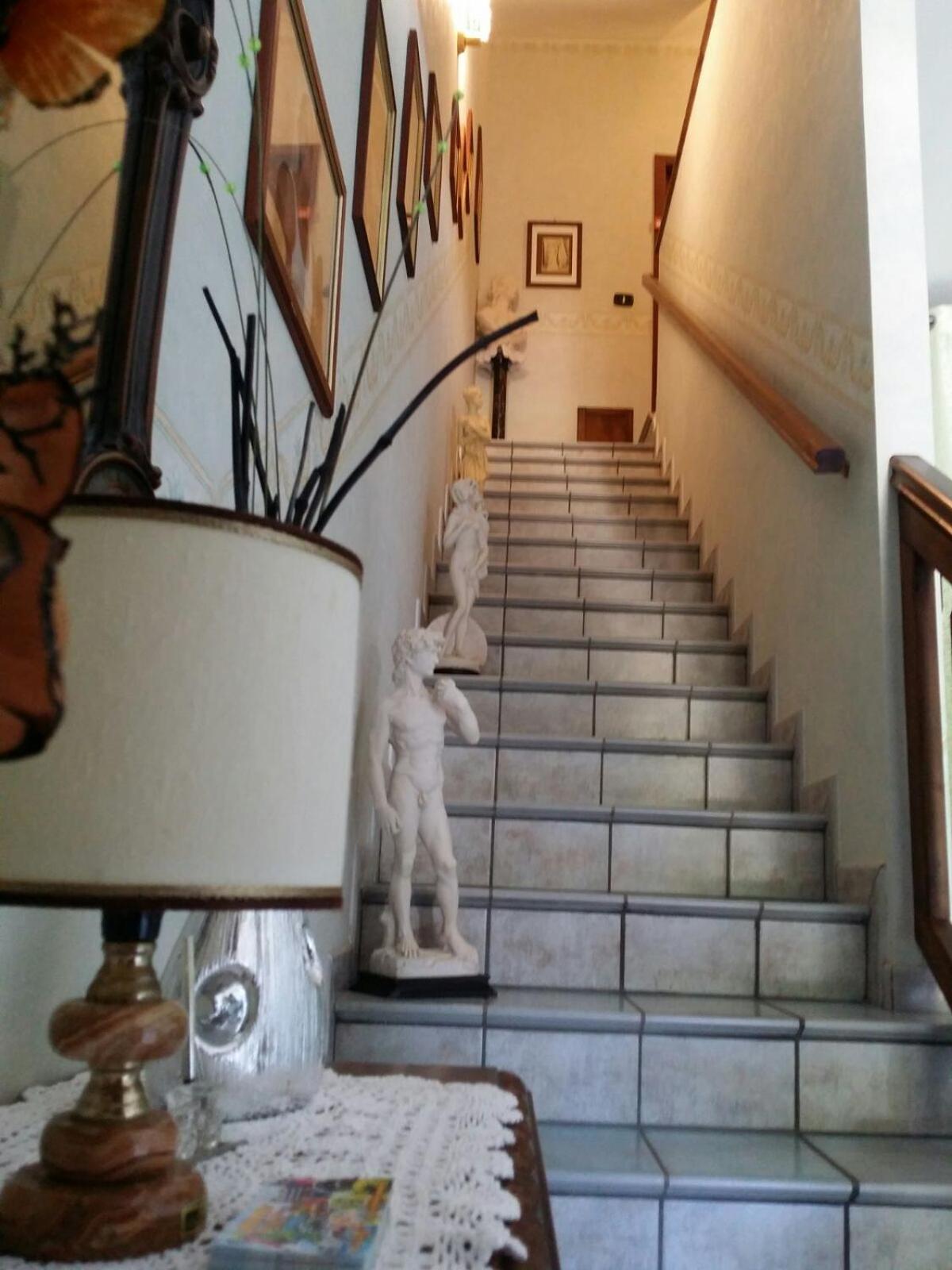 Photo 37