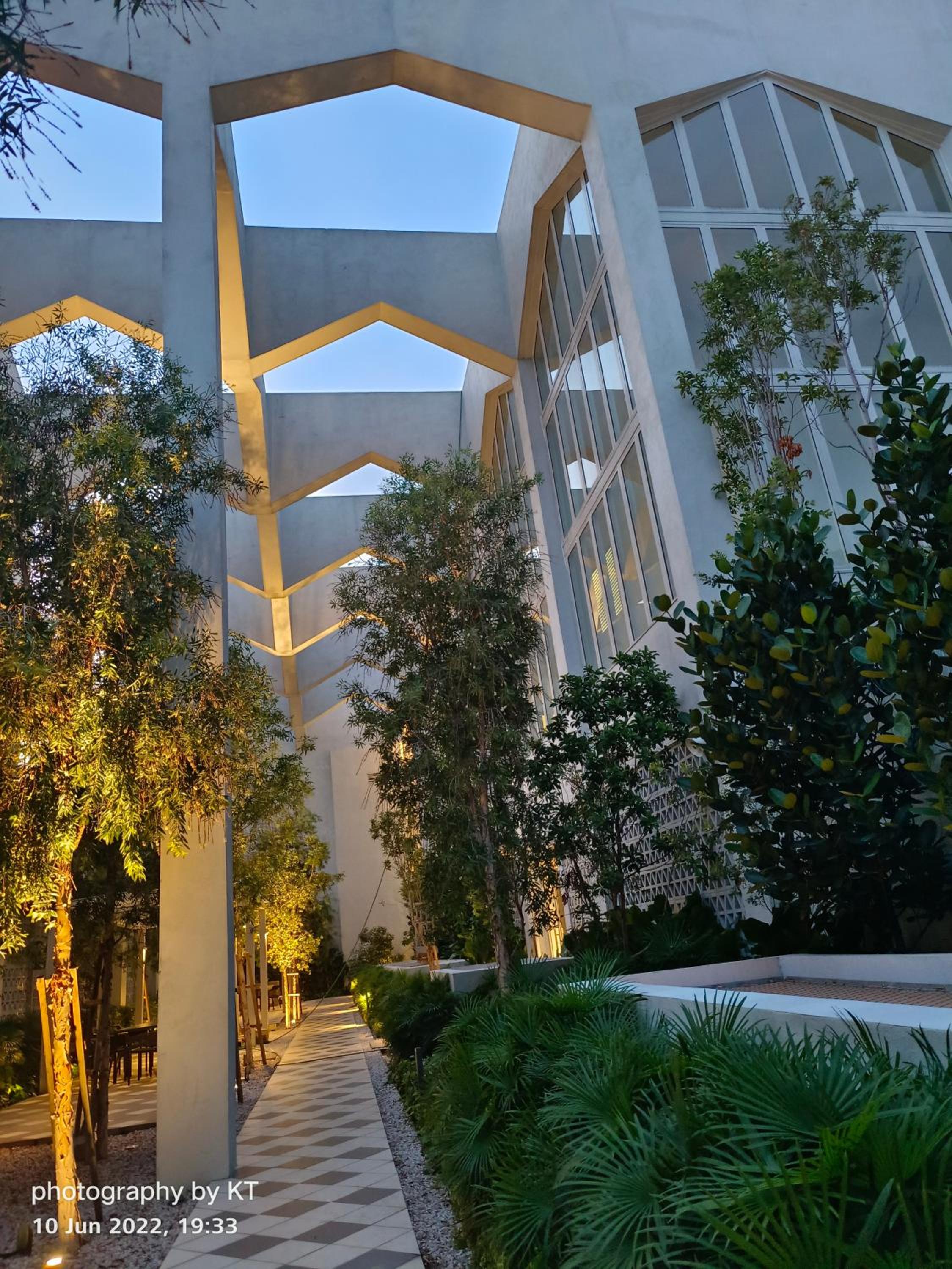 UNA Serviced Apartment by manatidur