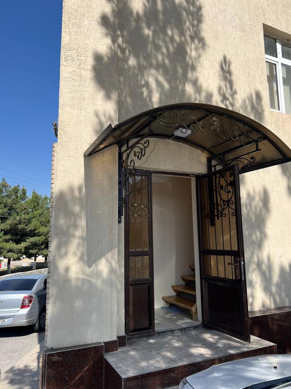 Khan Apartments