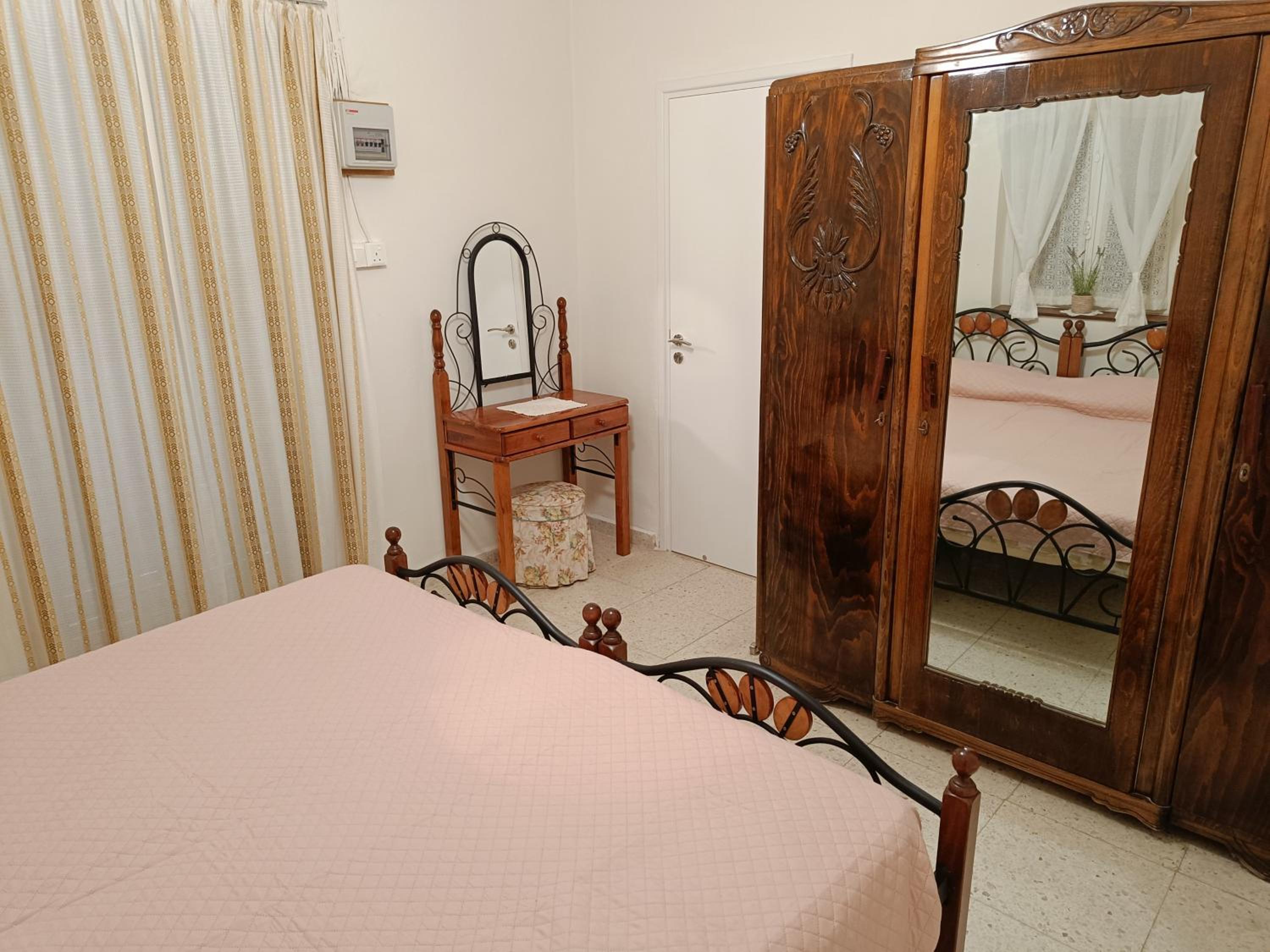 The Grapevine Guest House