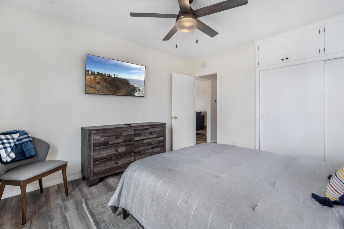 Modern Chic & Comfy Entire Apt 2 Room Suites view 5