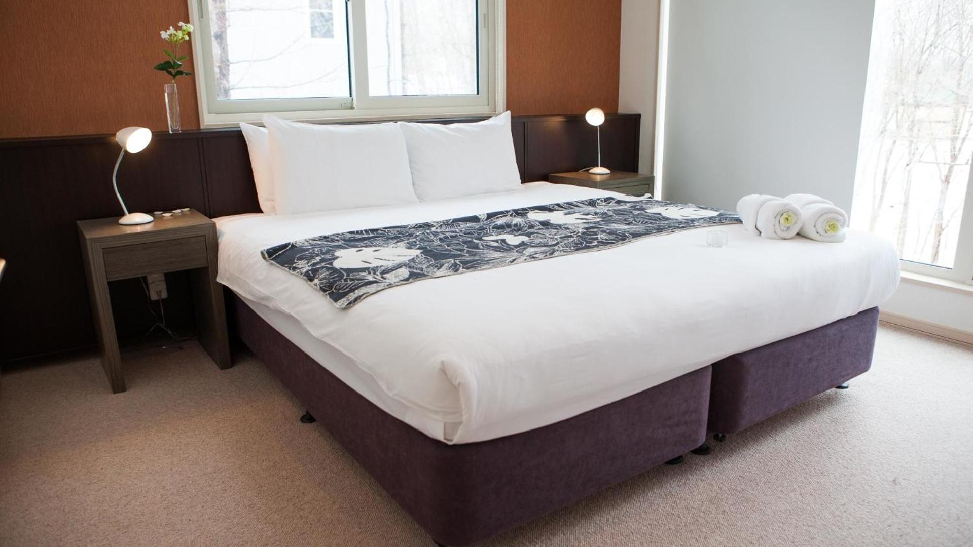 Yutaka Townhouse