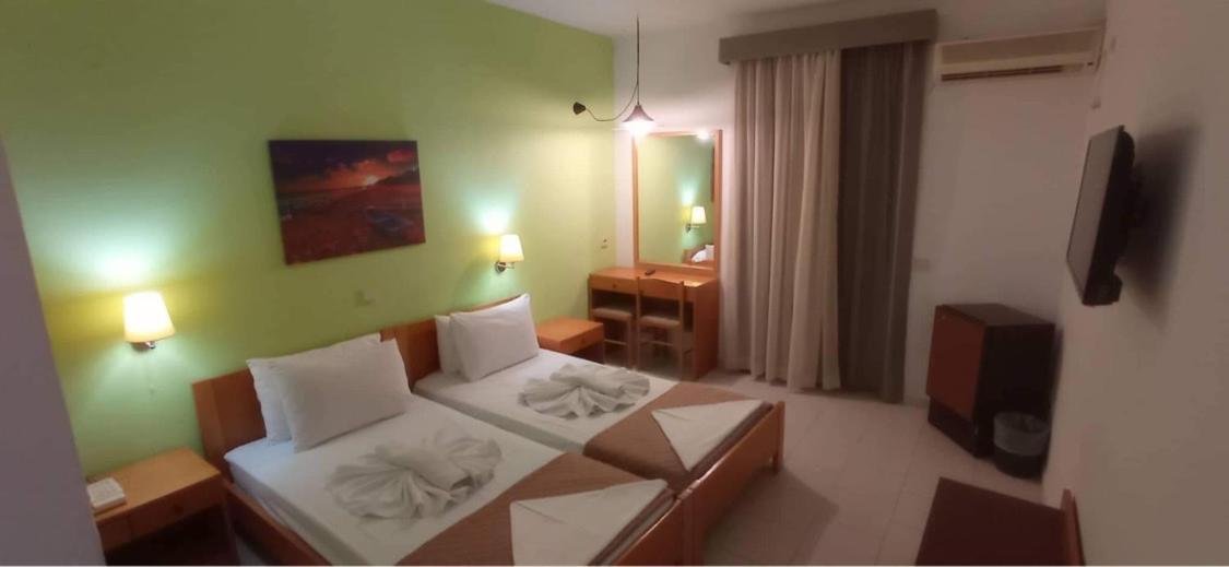 Olympic Hotel en Karpathos Town — hotel room