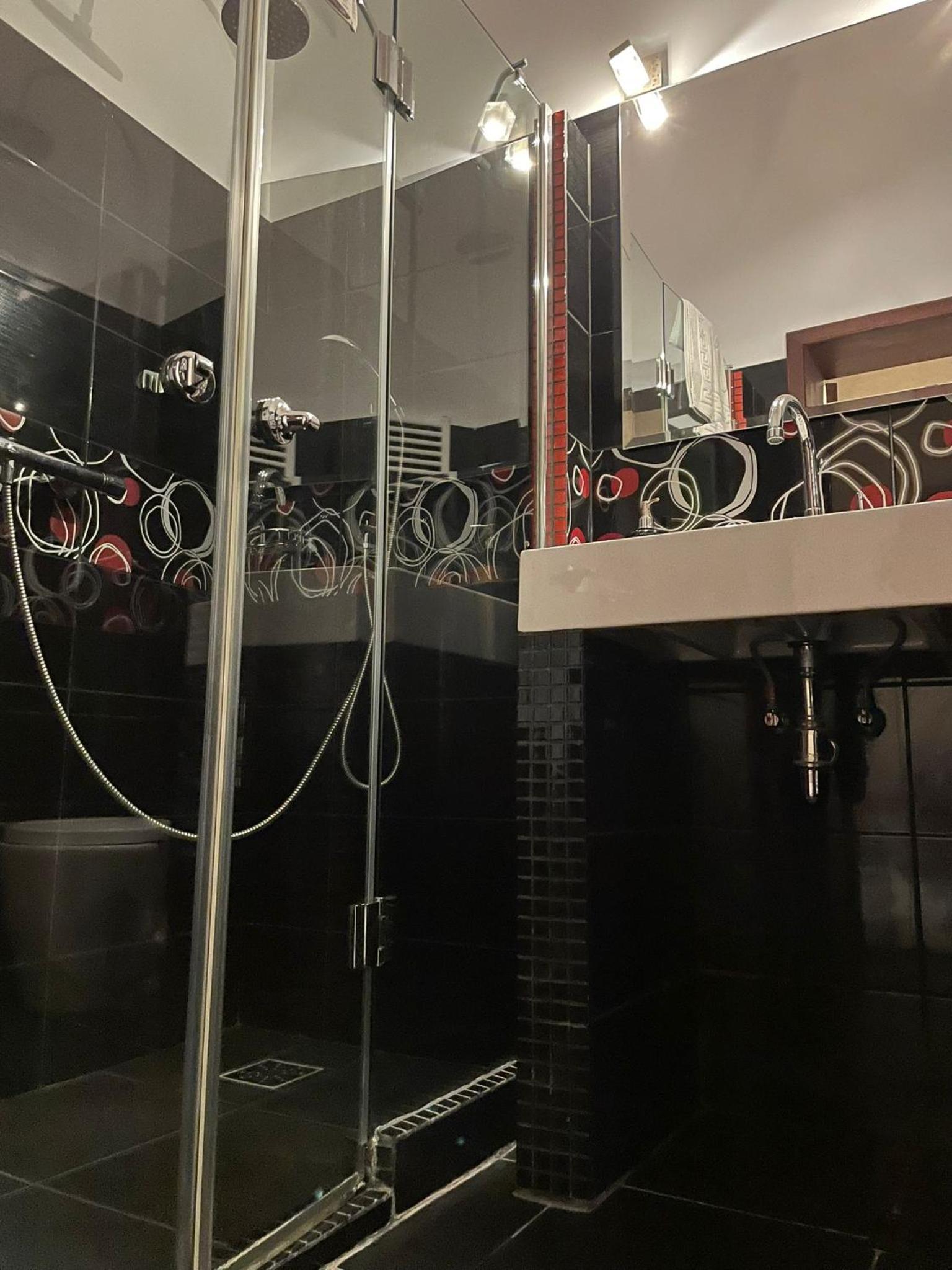 Select City Center Apartments