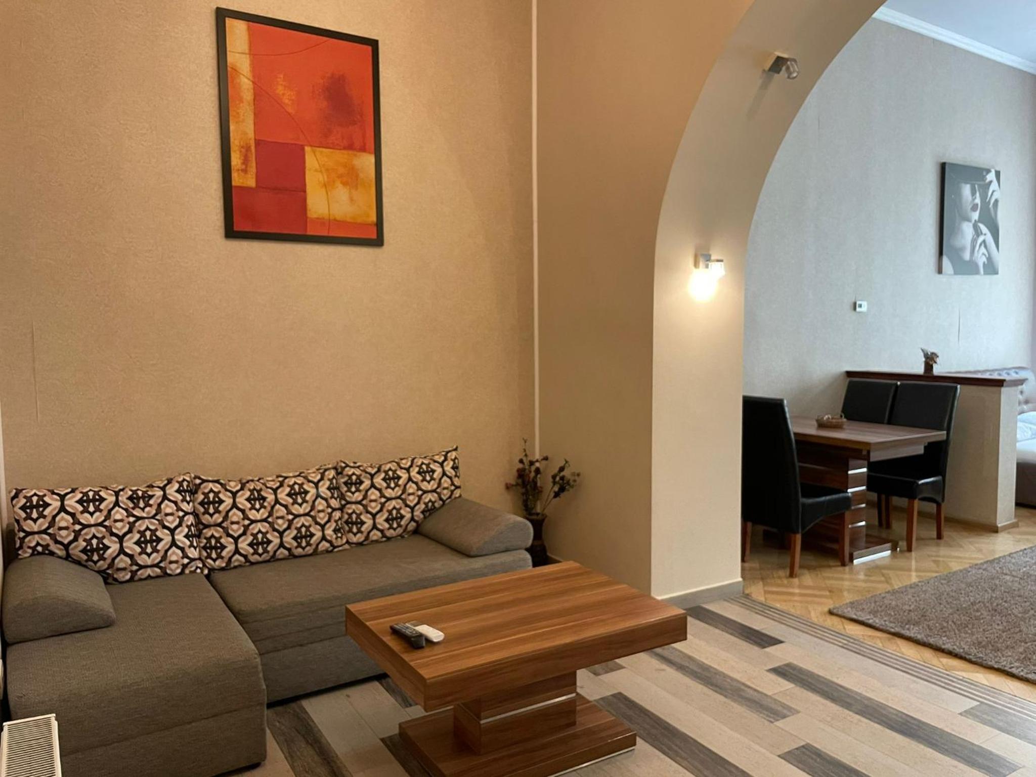 Select City Center Apartments