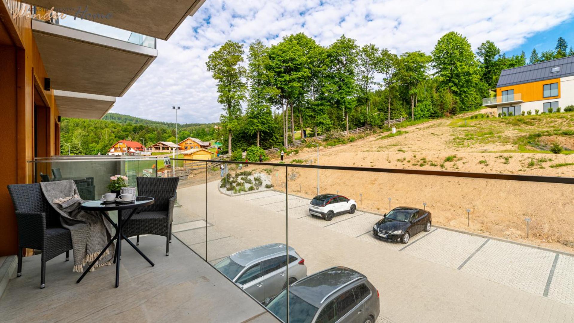 Wonder Home - Apartamenty Hillside tuż przy stoku, sklep, plac zabaw i zewnętrzna siłownia na terenie kompleksu