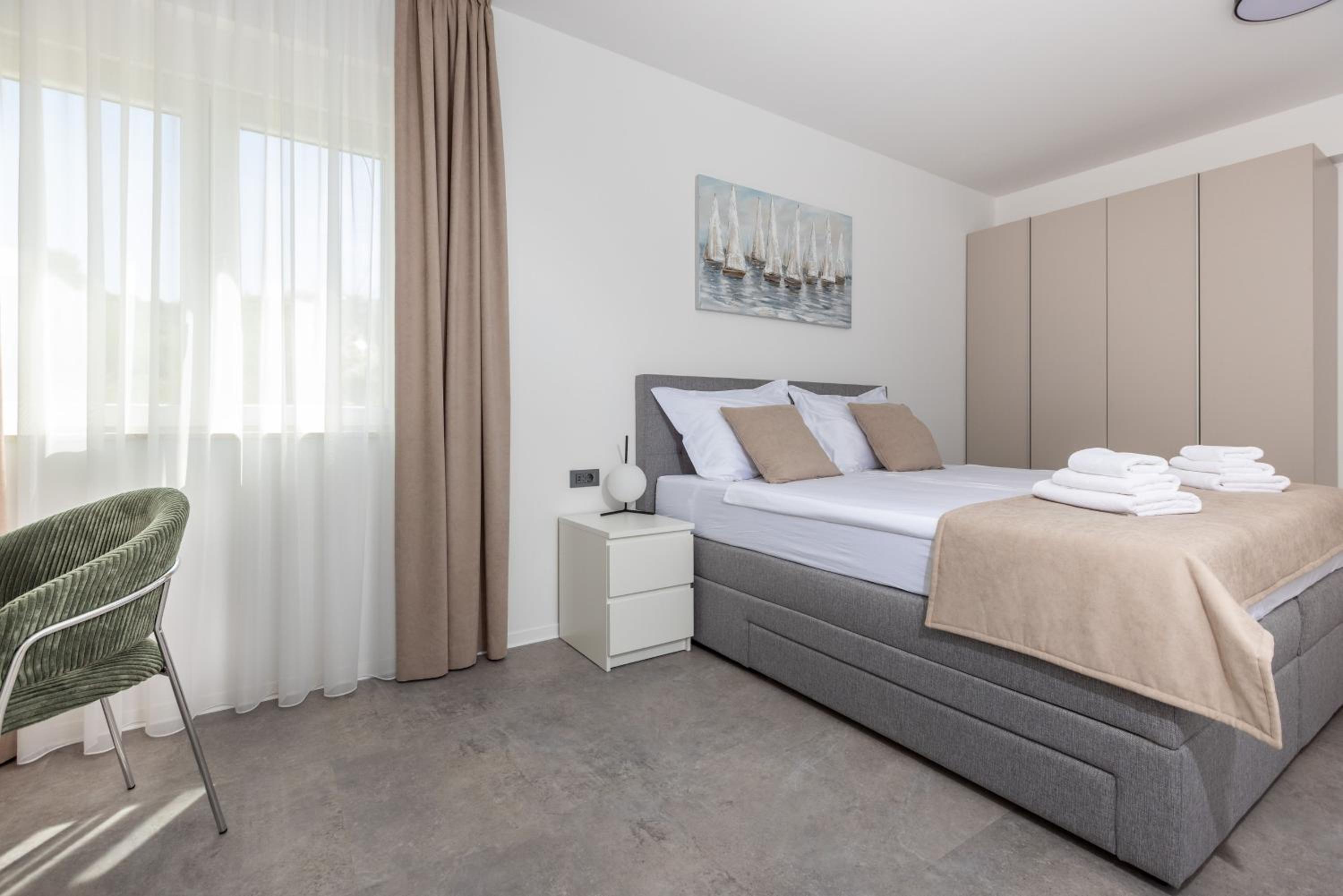 Apartments Ocrux
