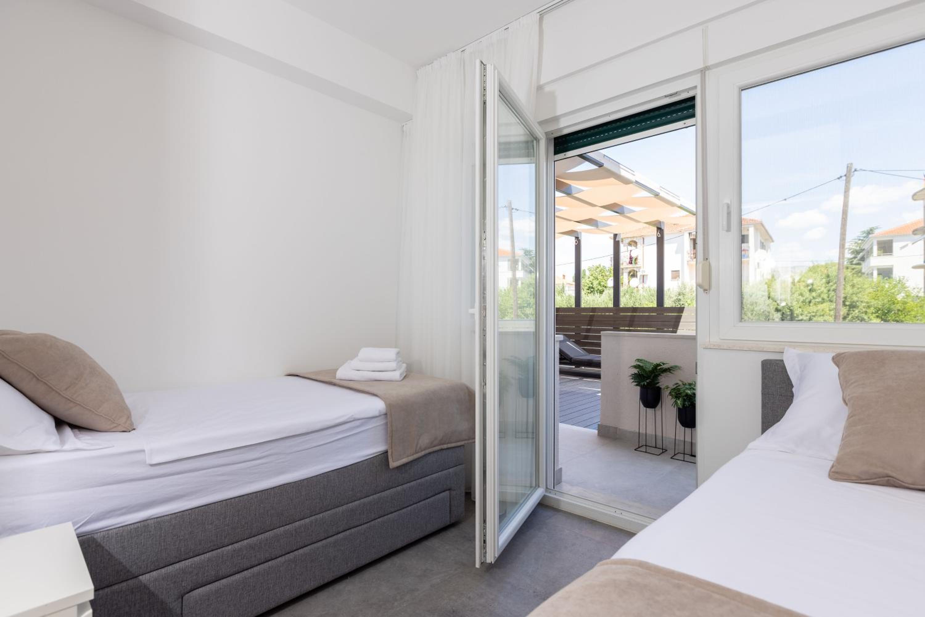 Apartments Ocrux