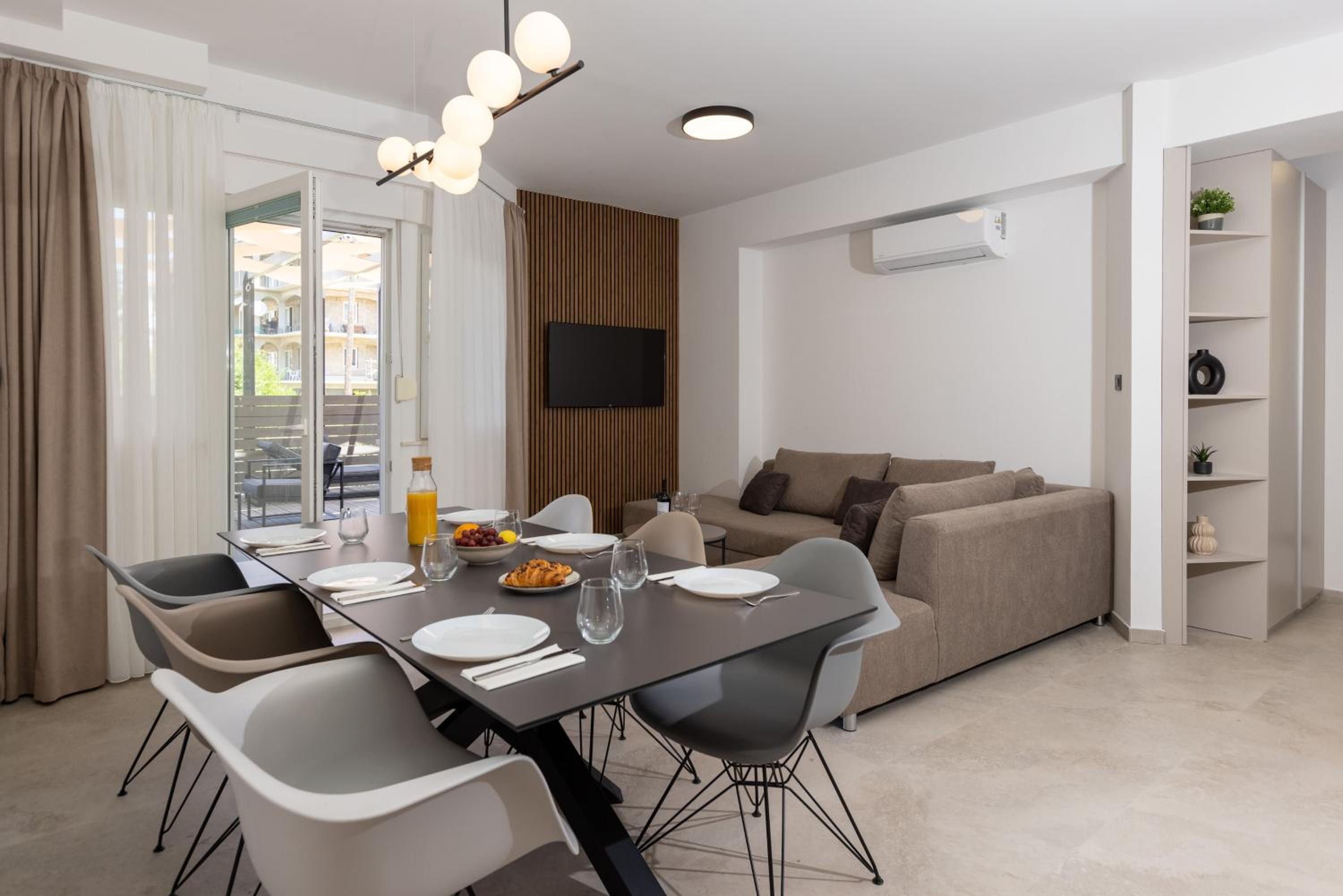 Apartments Ocrux