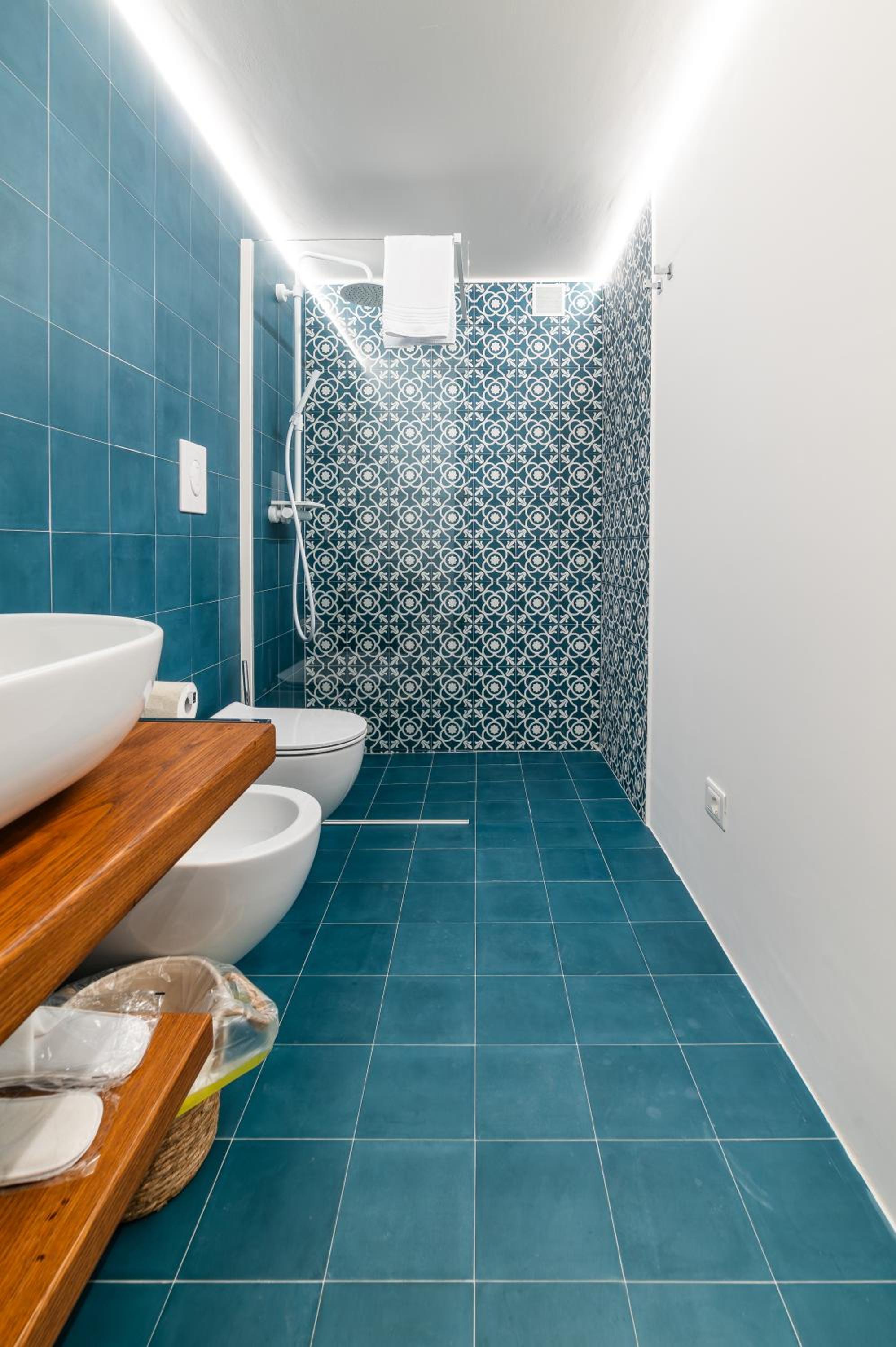 Old Court Luxury Suite&Spa by MONHOLIDAY photo 4