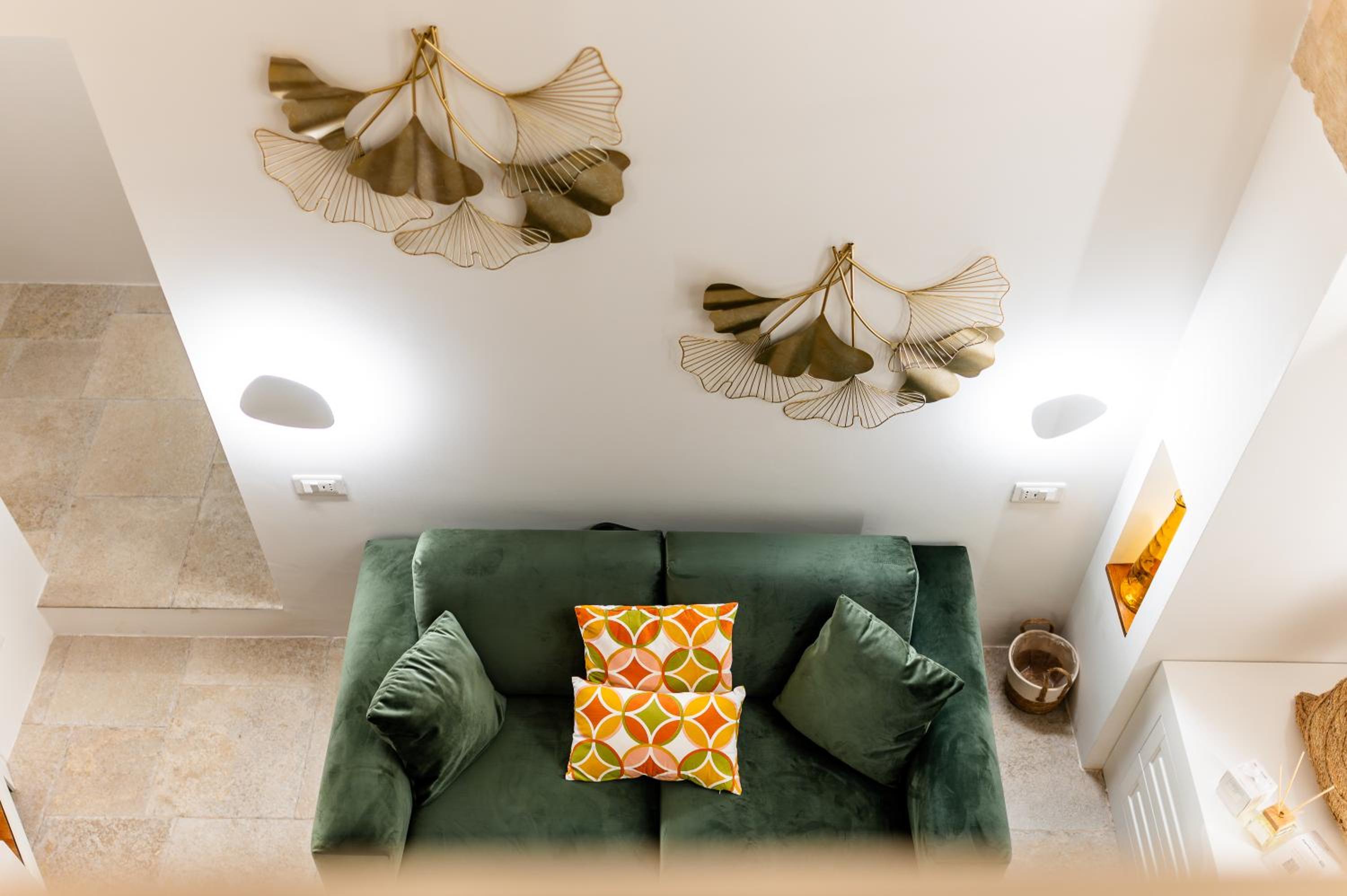 Old Court Luxury Suite&Spa by MONHOLIDAY photo 5