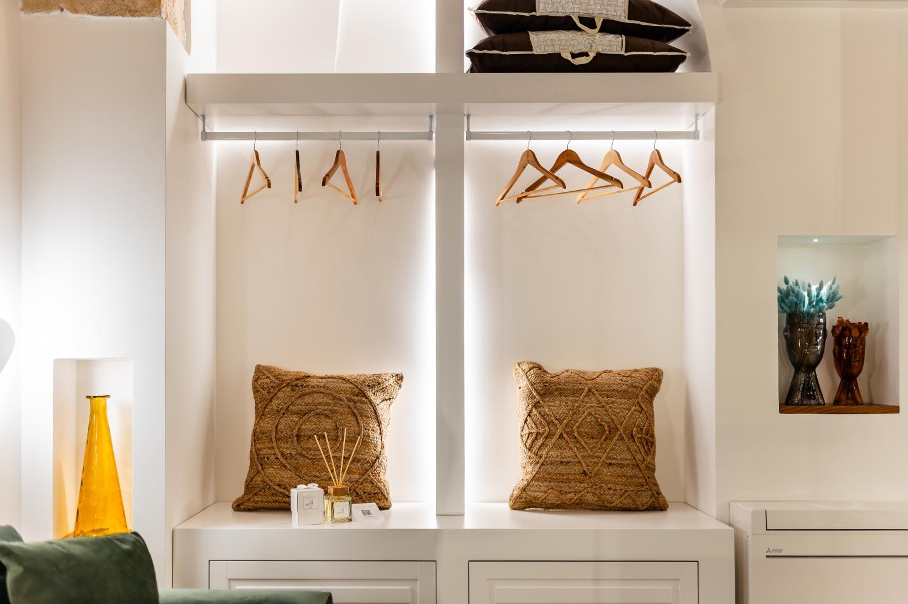 Old Court Luxury Suite&Spa by MONHOLIDAY photo 4