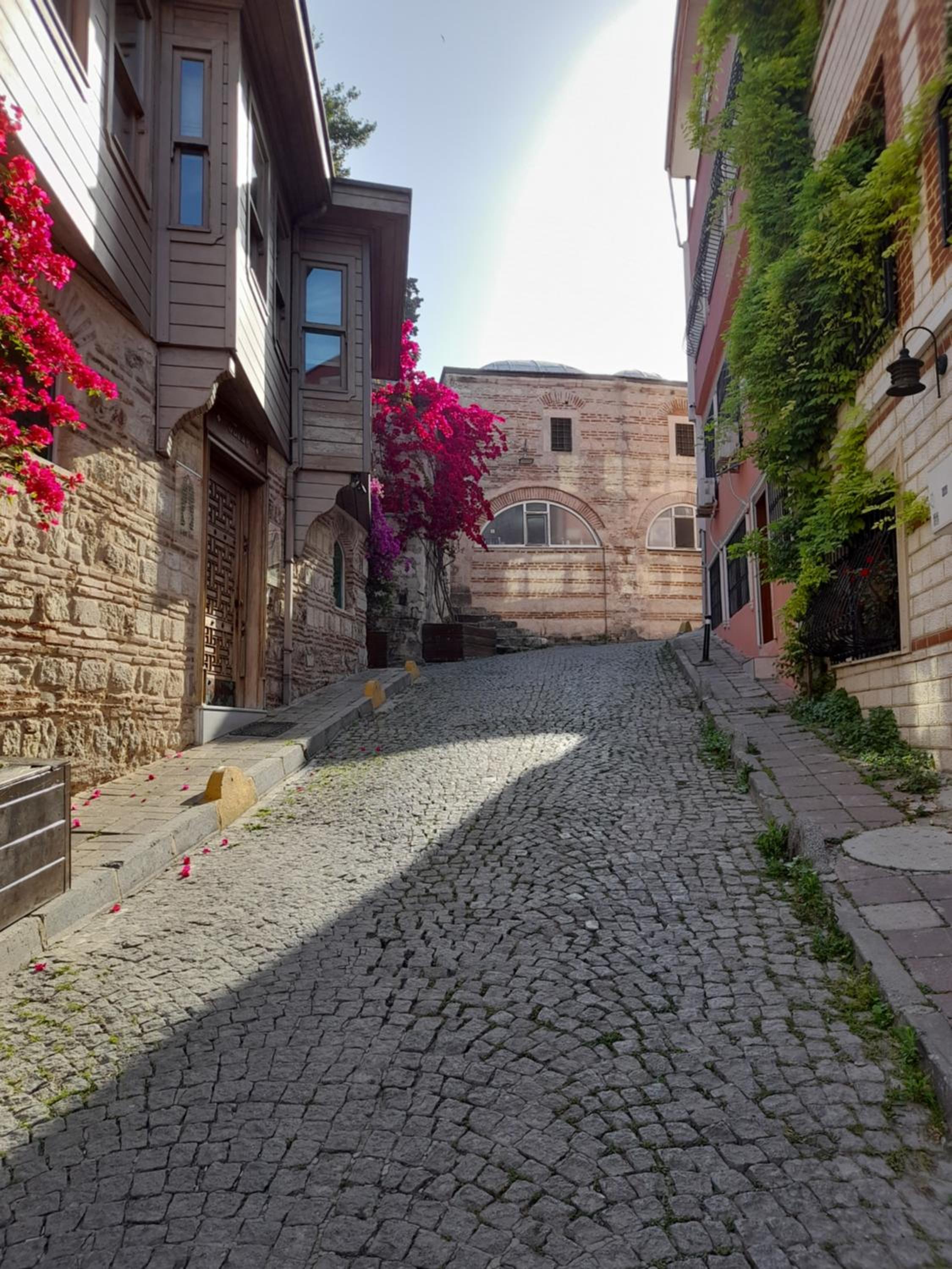 Emirhan Guesthouse & Suites