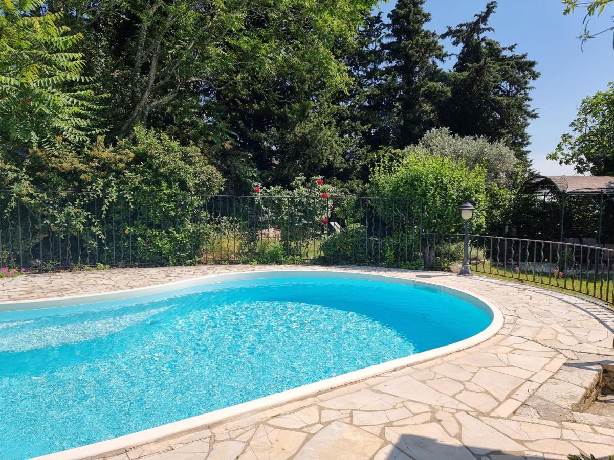 La Cassine, gîte des Lucioles en Provence view 3
