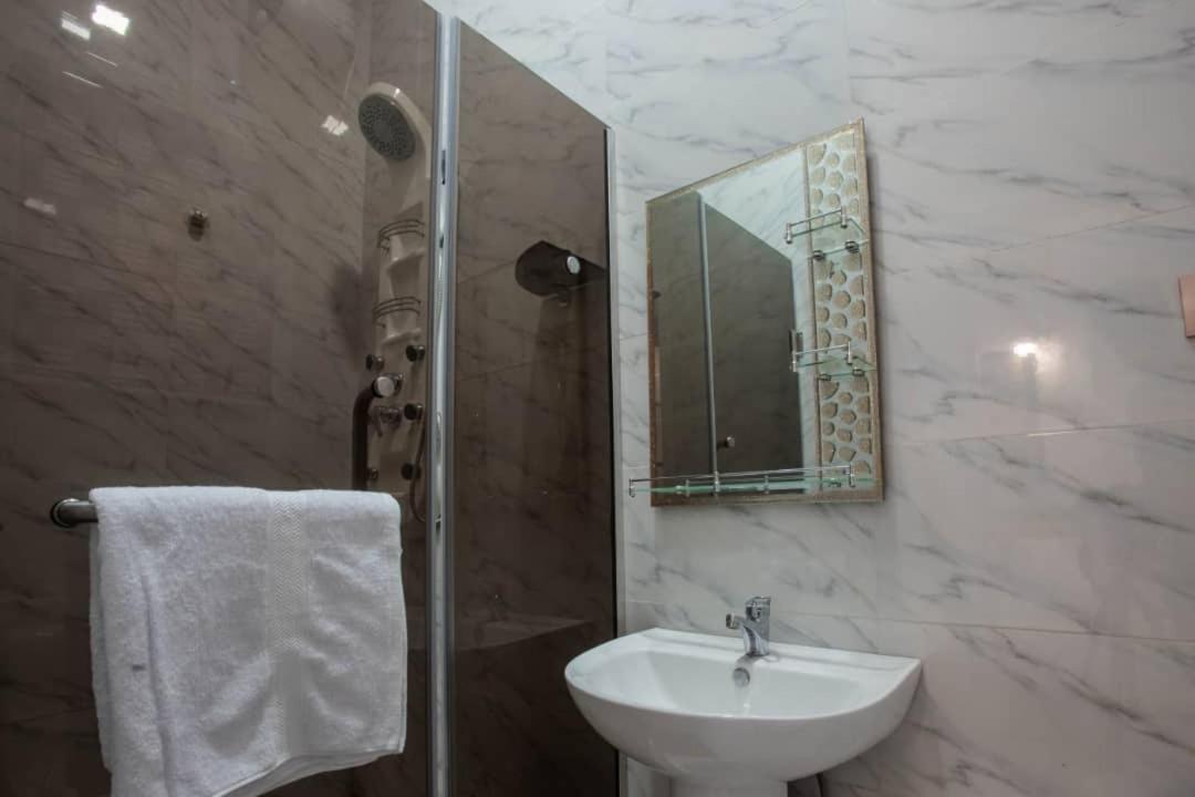 luxury 4 bedrooms apartment in lekki view 5