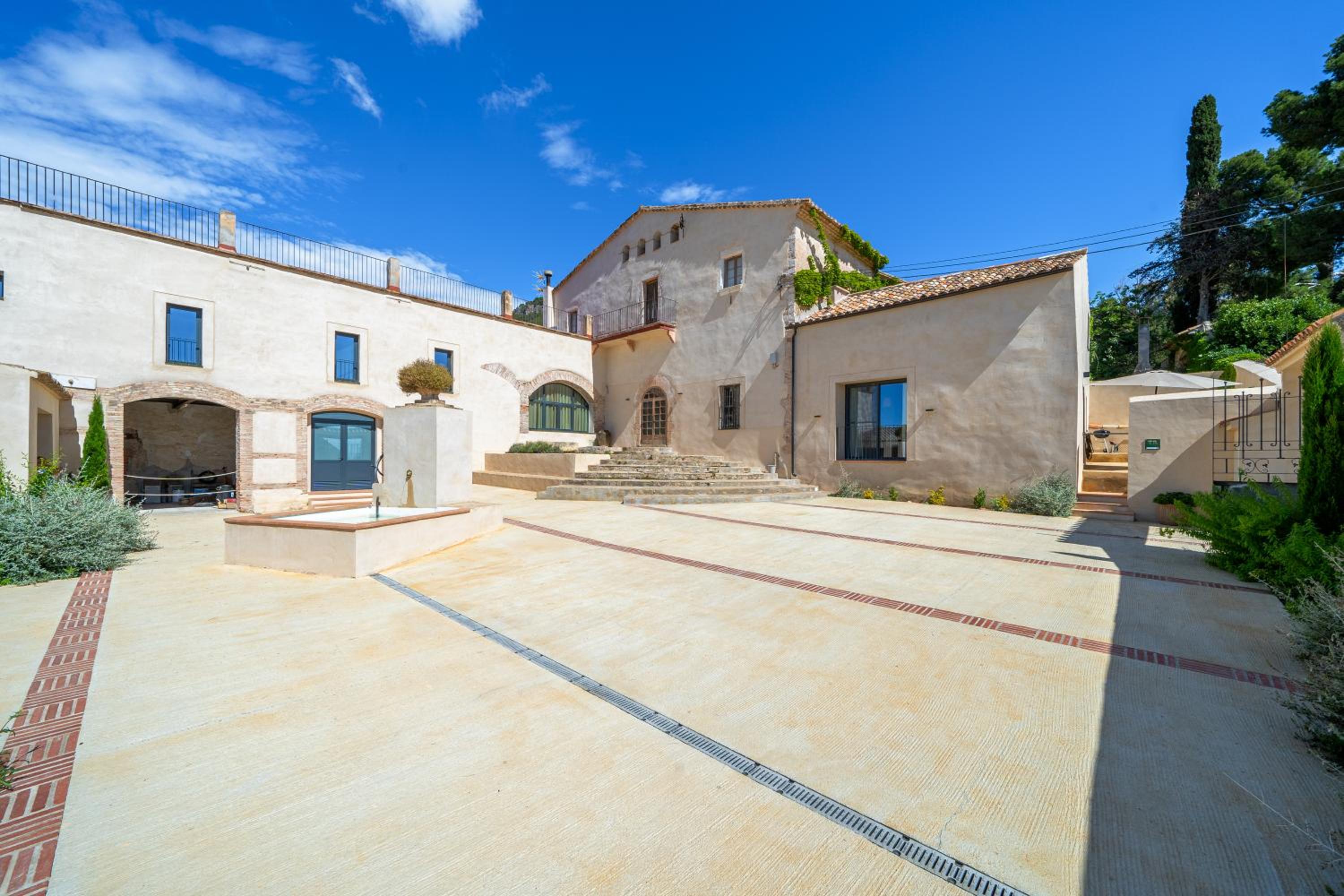 Cal Noia Villa 3 view 5
