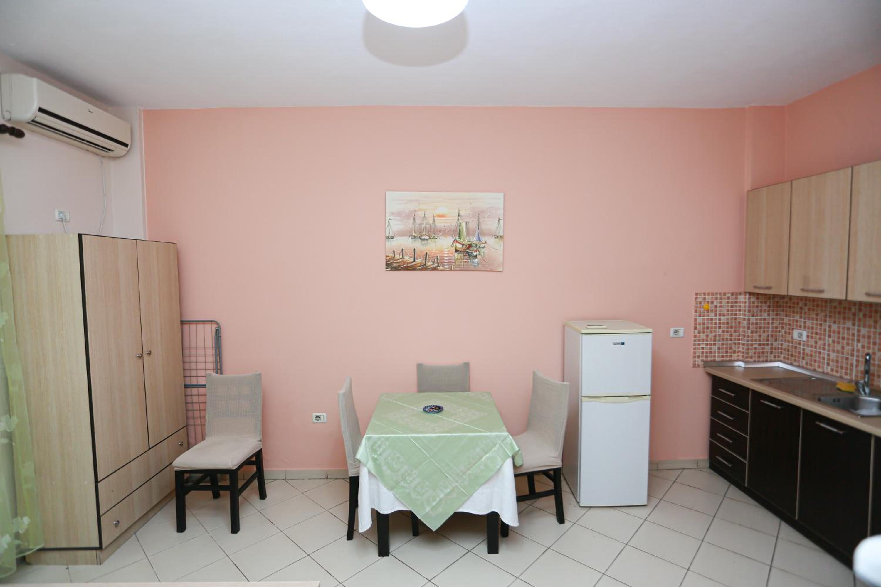 Helia's Apartments Shkembi Kavajes