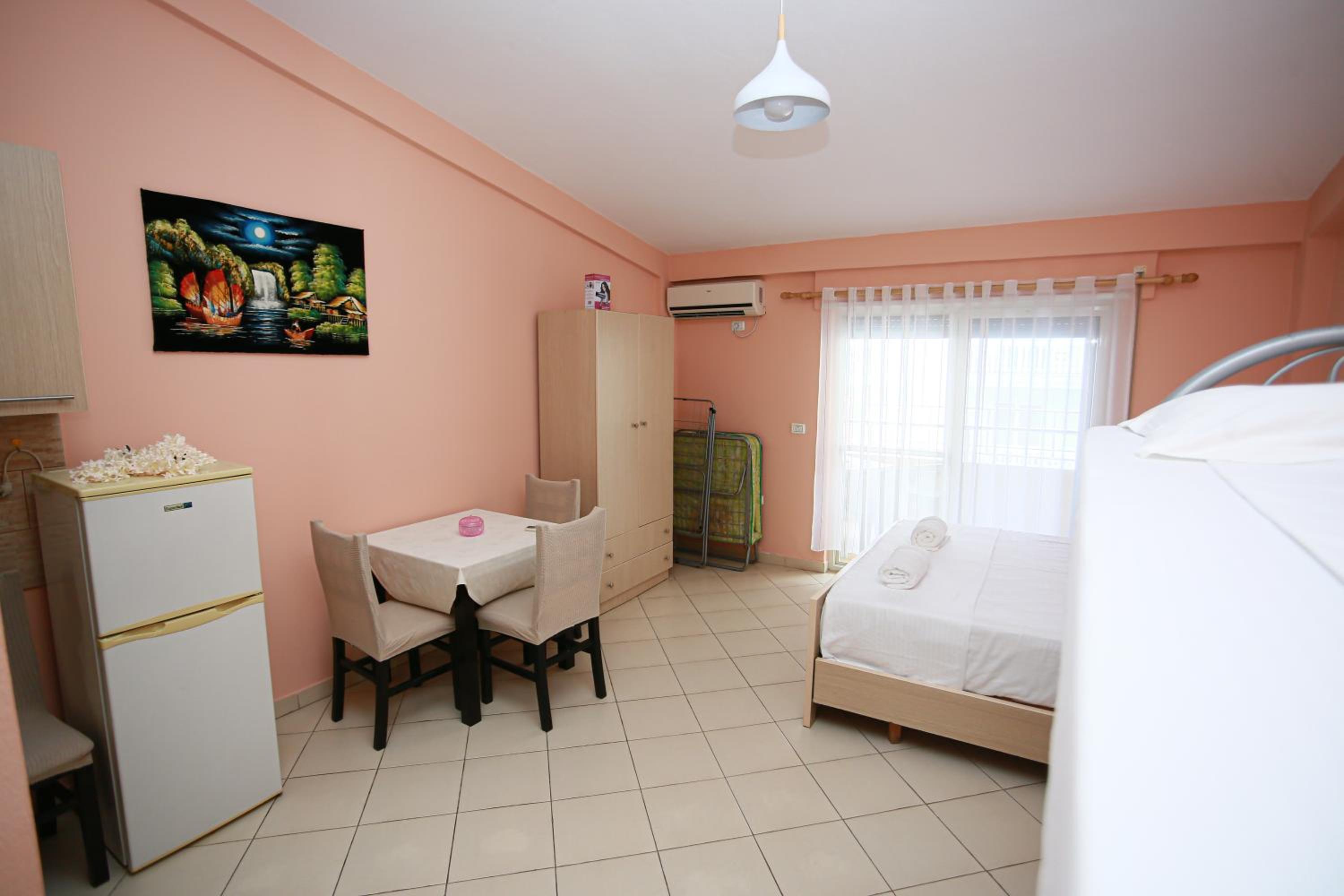 Helia's Apartments Shkembi Kavajes