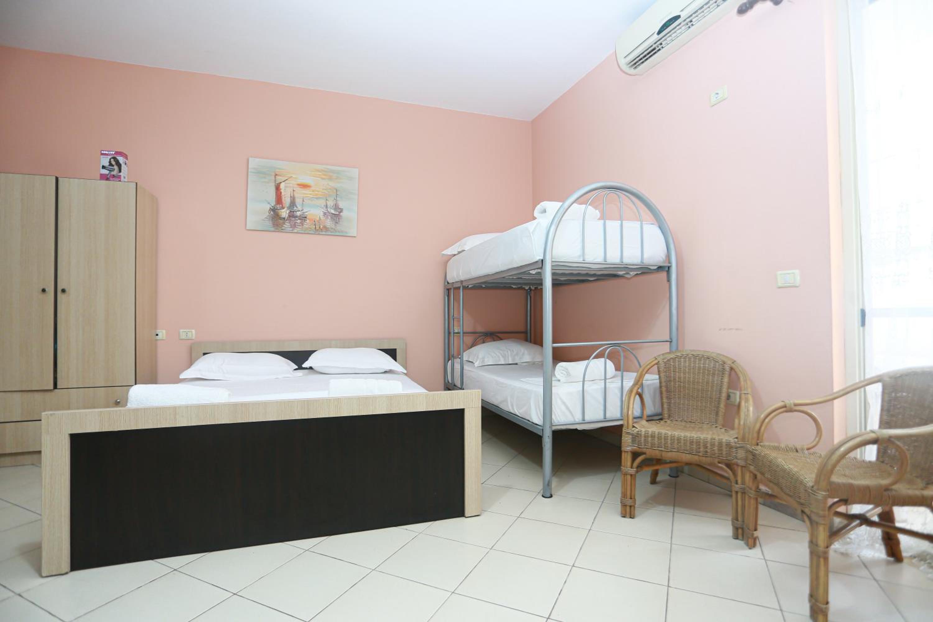 Helia's Apartments Shkembi Kavajes