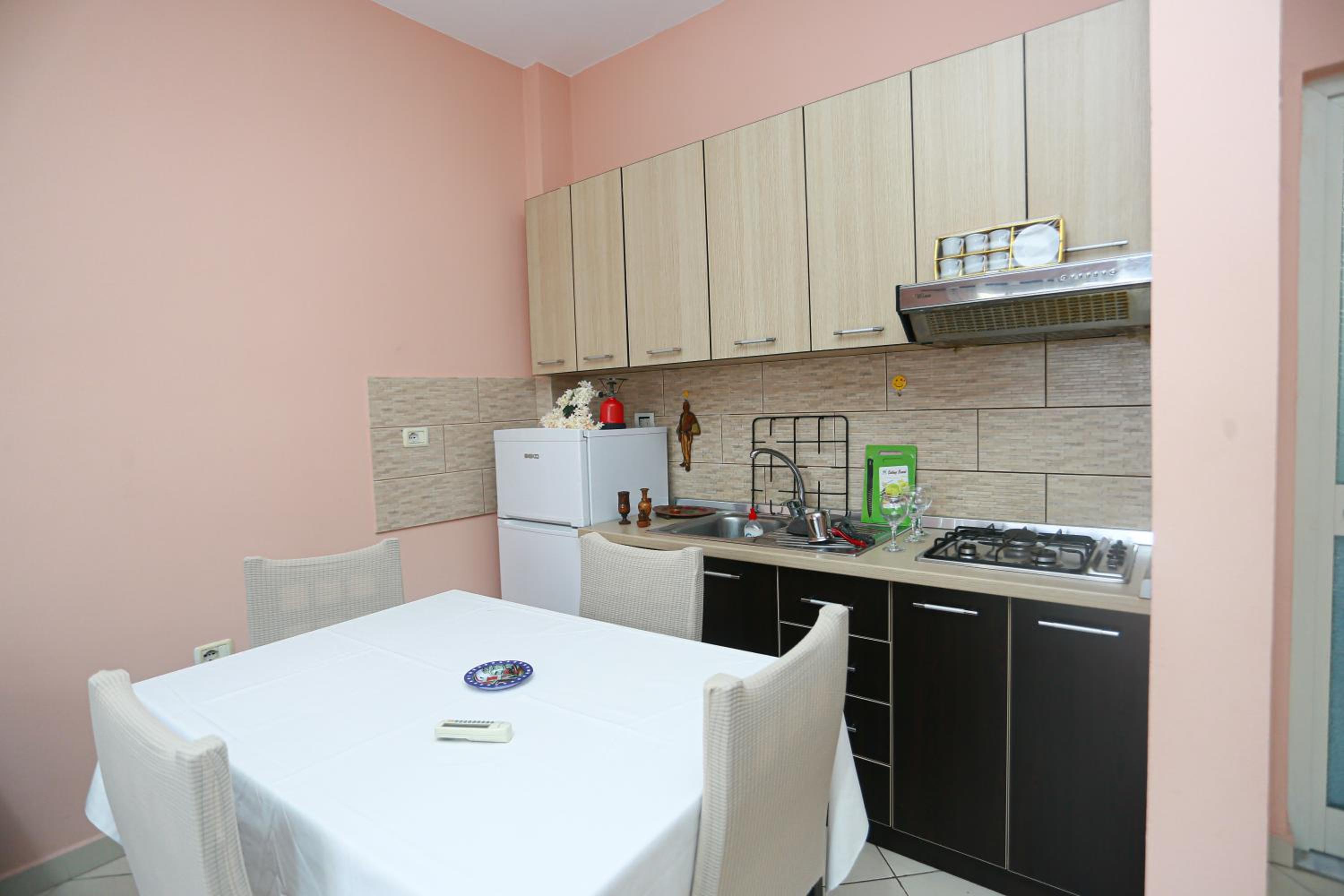 Helia's Apartments Shkembi Kavajes