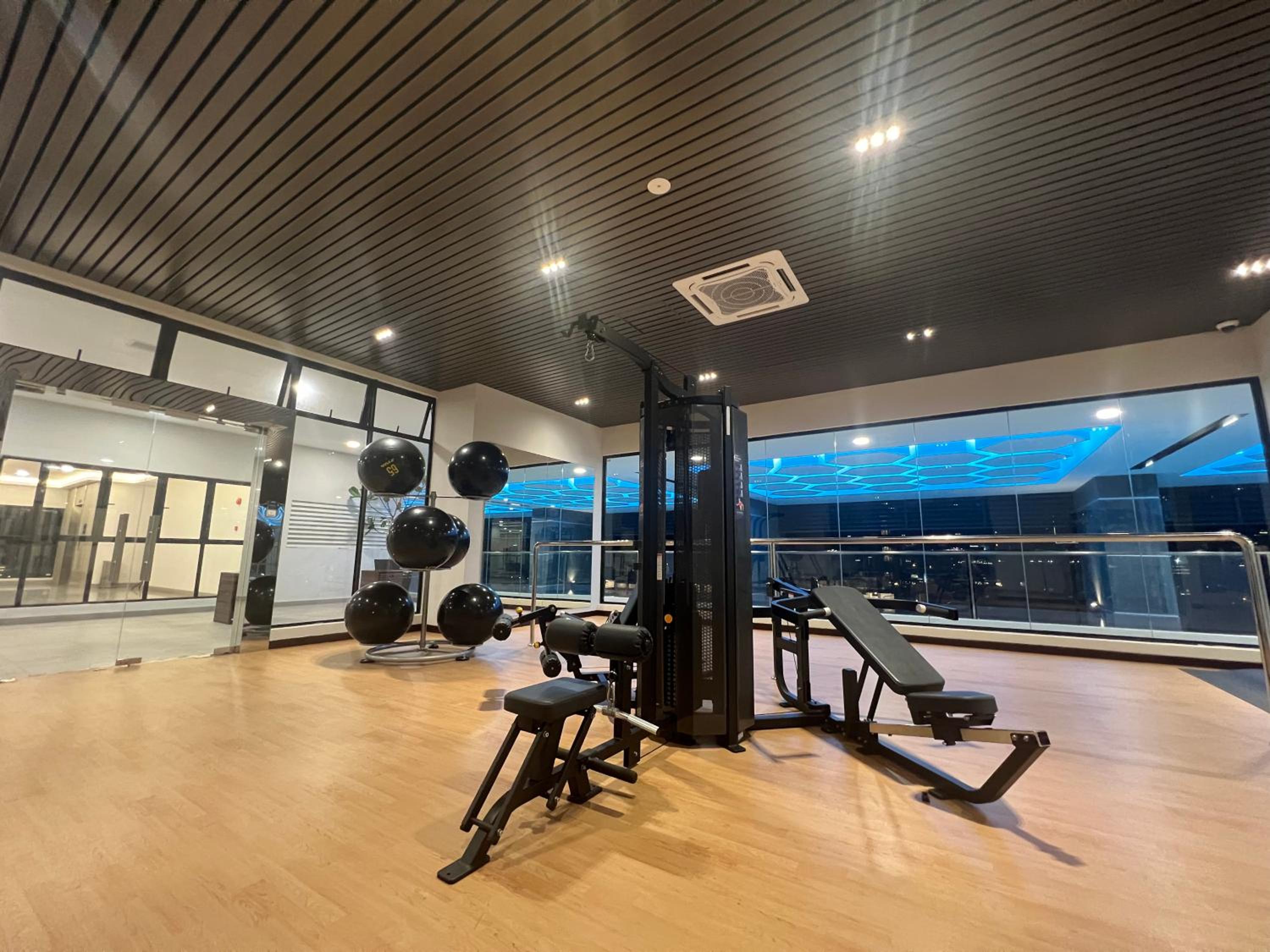 Premium Residence For Family at Aeon / Sunway Velocity / MRT / LRT