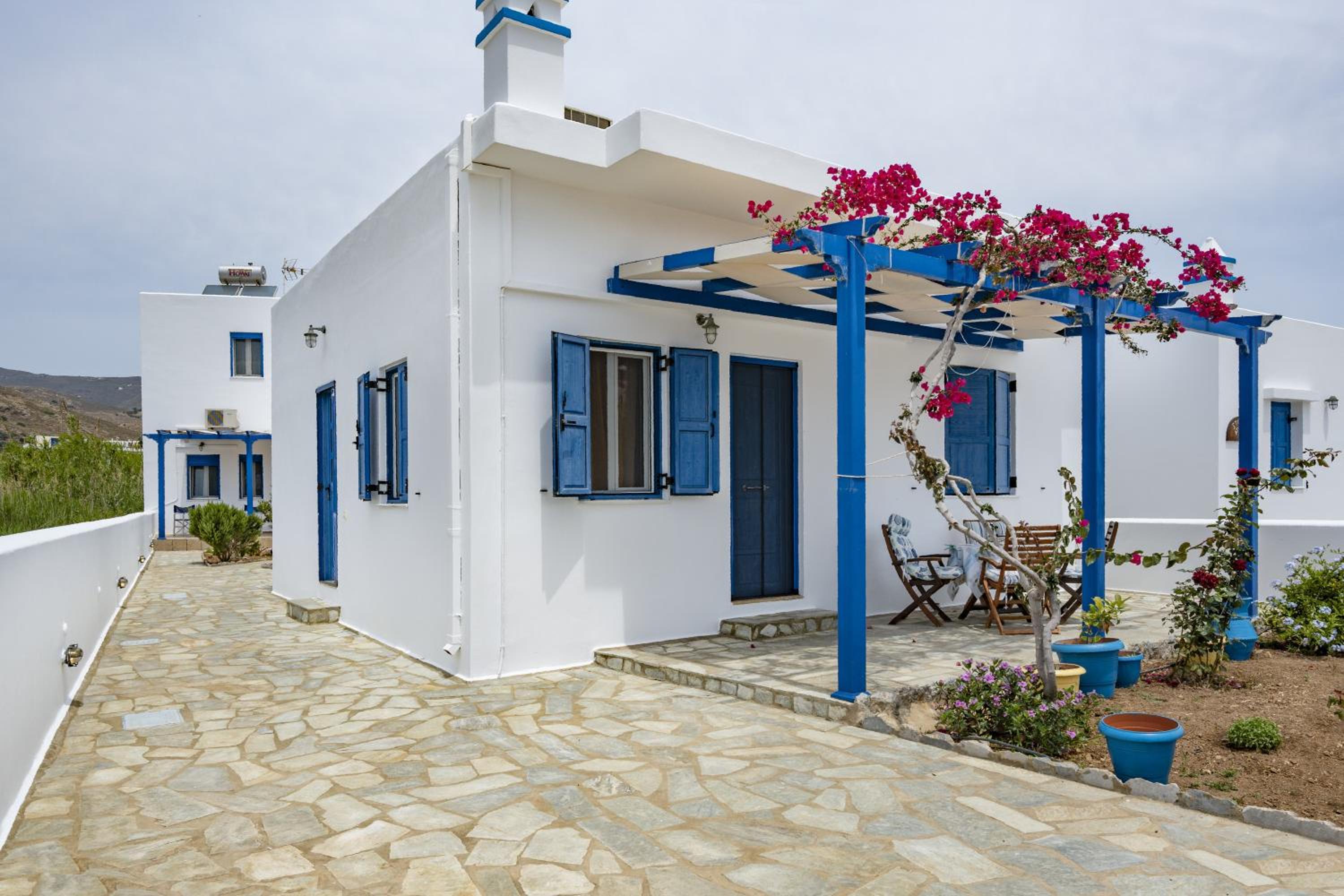 Studios Ninemia Serifos 3 view 3