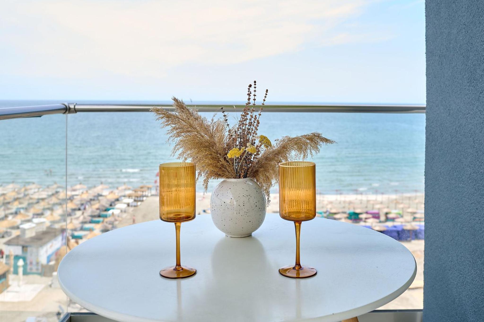 Paradise Sea View 2BD apt Spa n Pools beach resort view 4