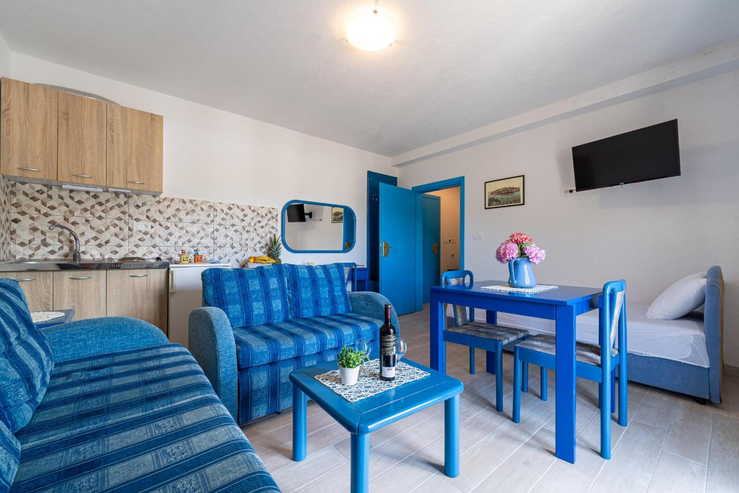 MAS Apartments