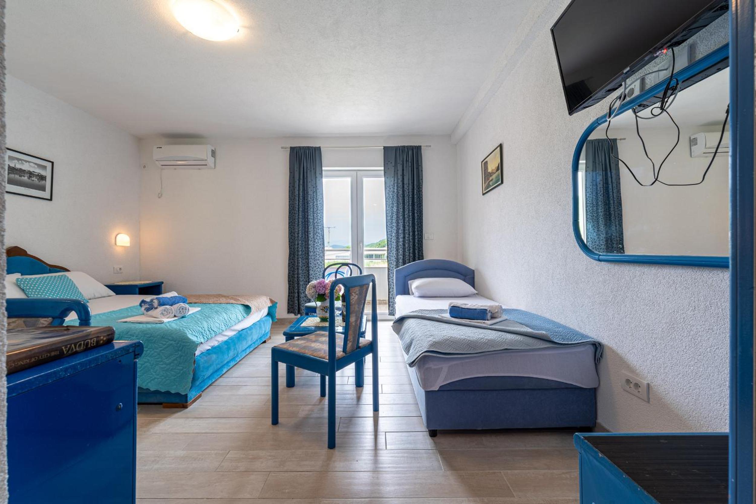 MAS Apartments