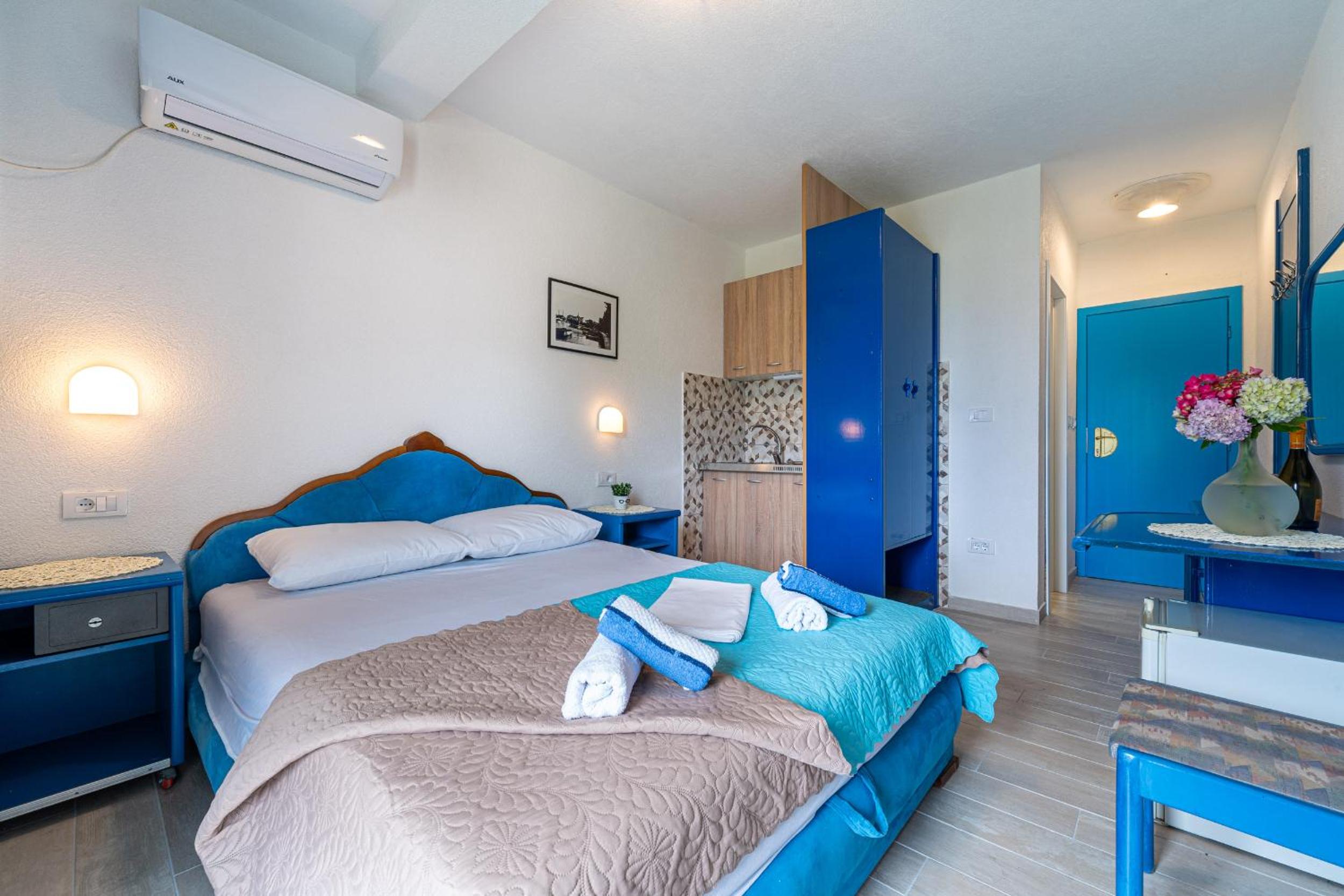 MAS Apartments
