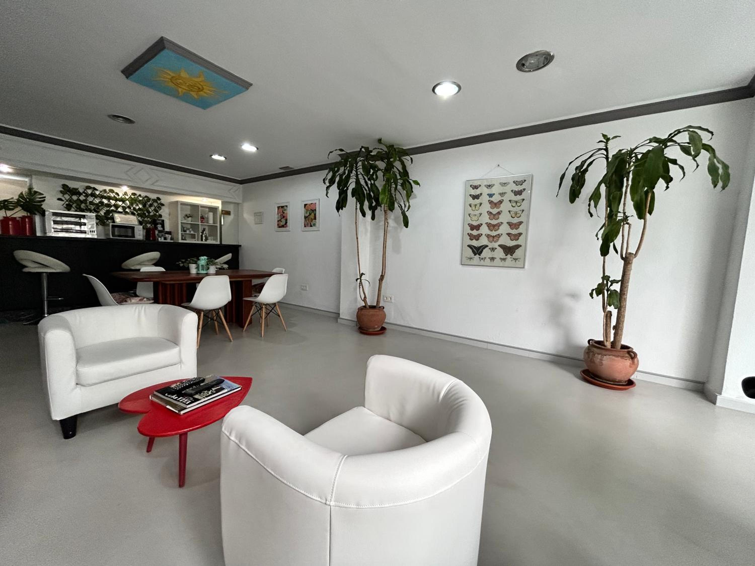 Marbella Vacations - Hostal Berlin - Property Image 6